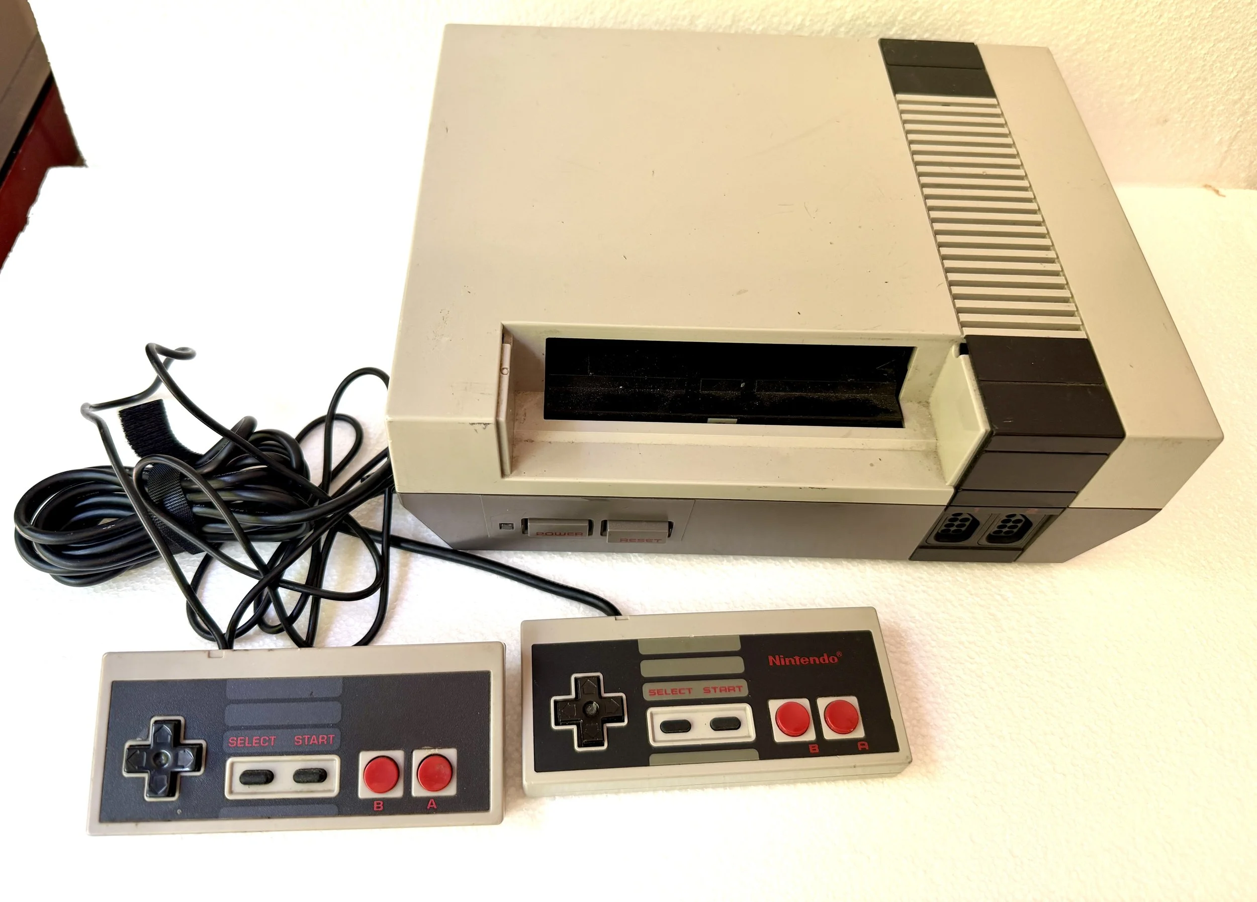 Tron Ares Screen Used Prop Flynn's Office Museum Encom Nintendo Control Deck & Controllers