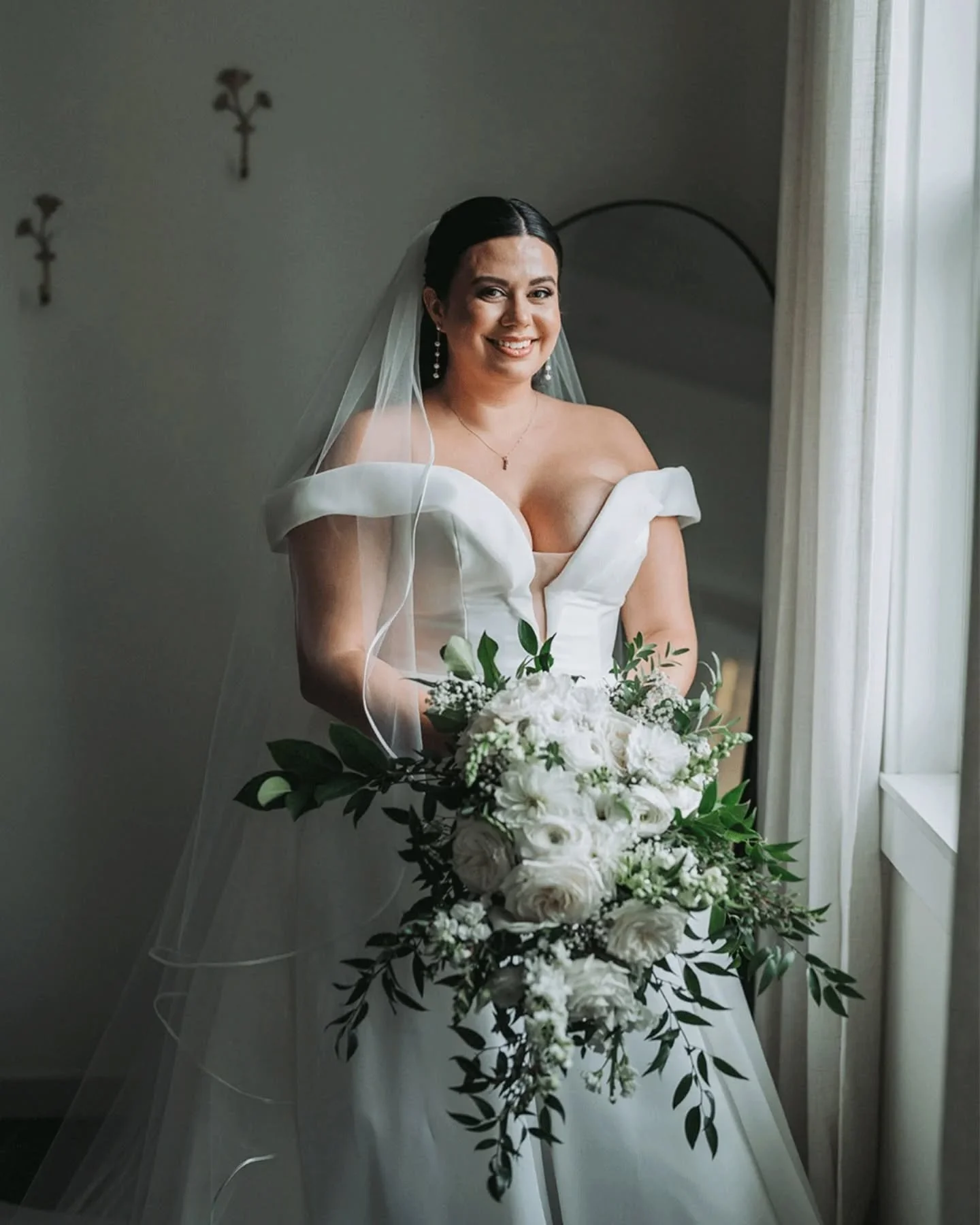 The Perrys!

⁣

⁣⁣Getting ready for the big day. Lauren &amp; Eric, you guys looked amazing! More to come ..