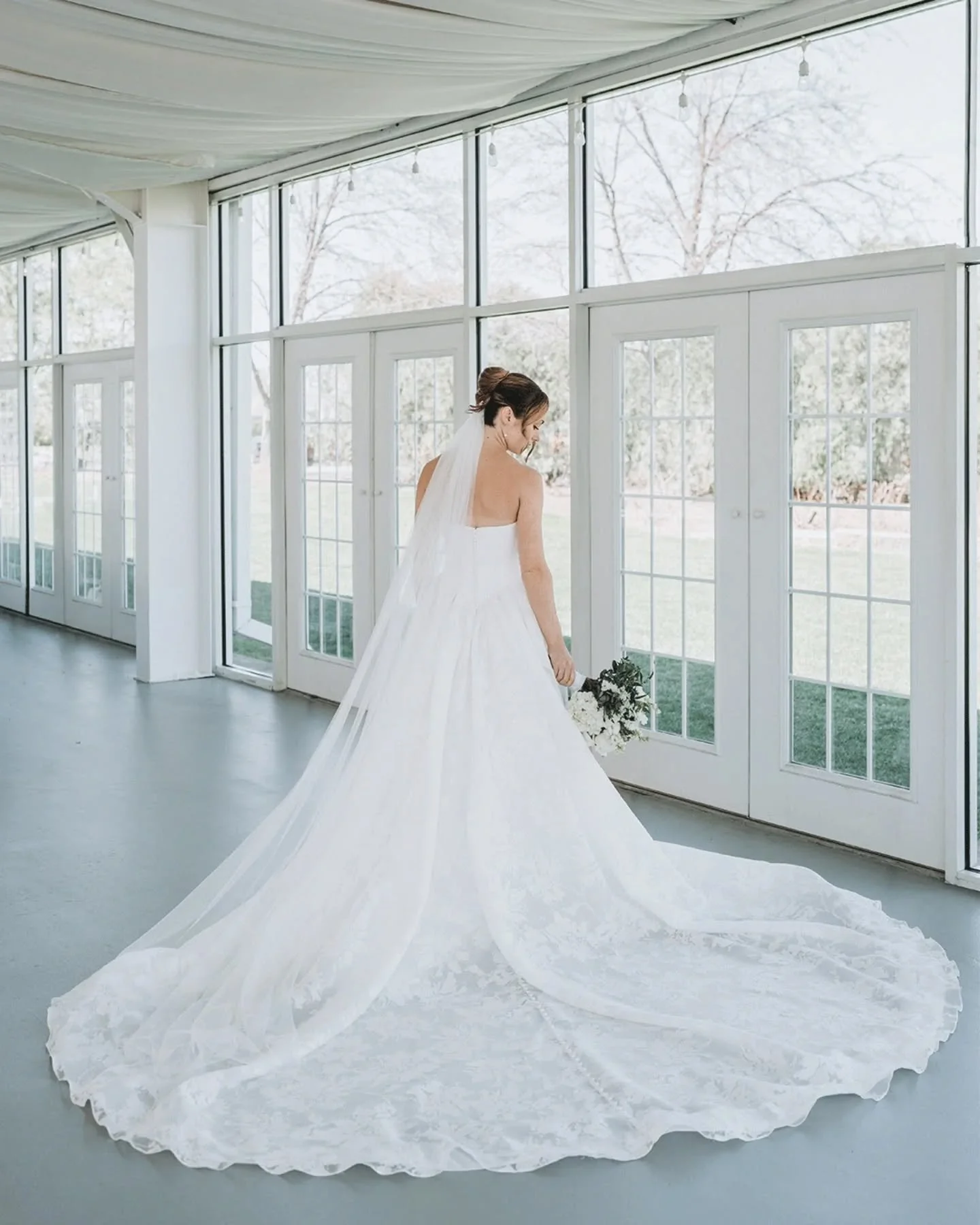The Crabtrees Part 2!

Photo: @greghessphoto
⁣⁣Venue: @ritz_charles
Hair: @laurasnyderhair
⁣⁣MUA: @theglamlabindy
⁣⁣Florals: @bleubouquet_

⁣⁣#indyweddingphotographer
#indianawedding
#indianapolisweddingphotographer
