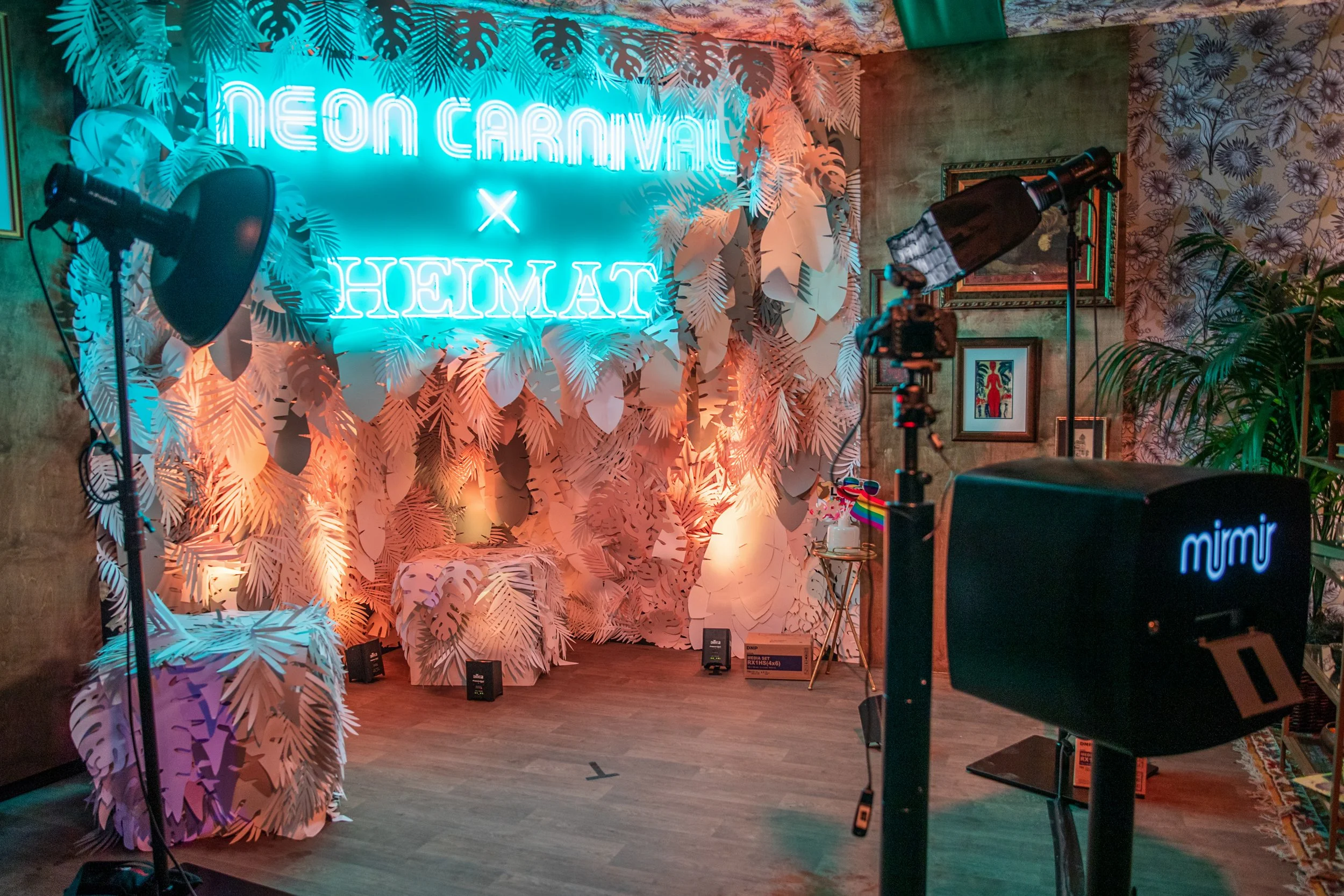 Neon 2019-2.jpg