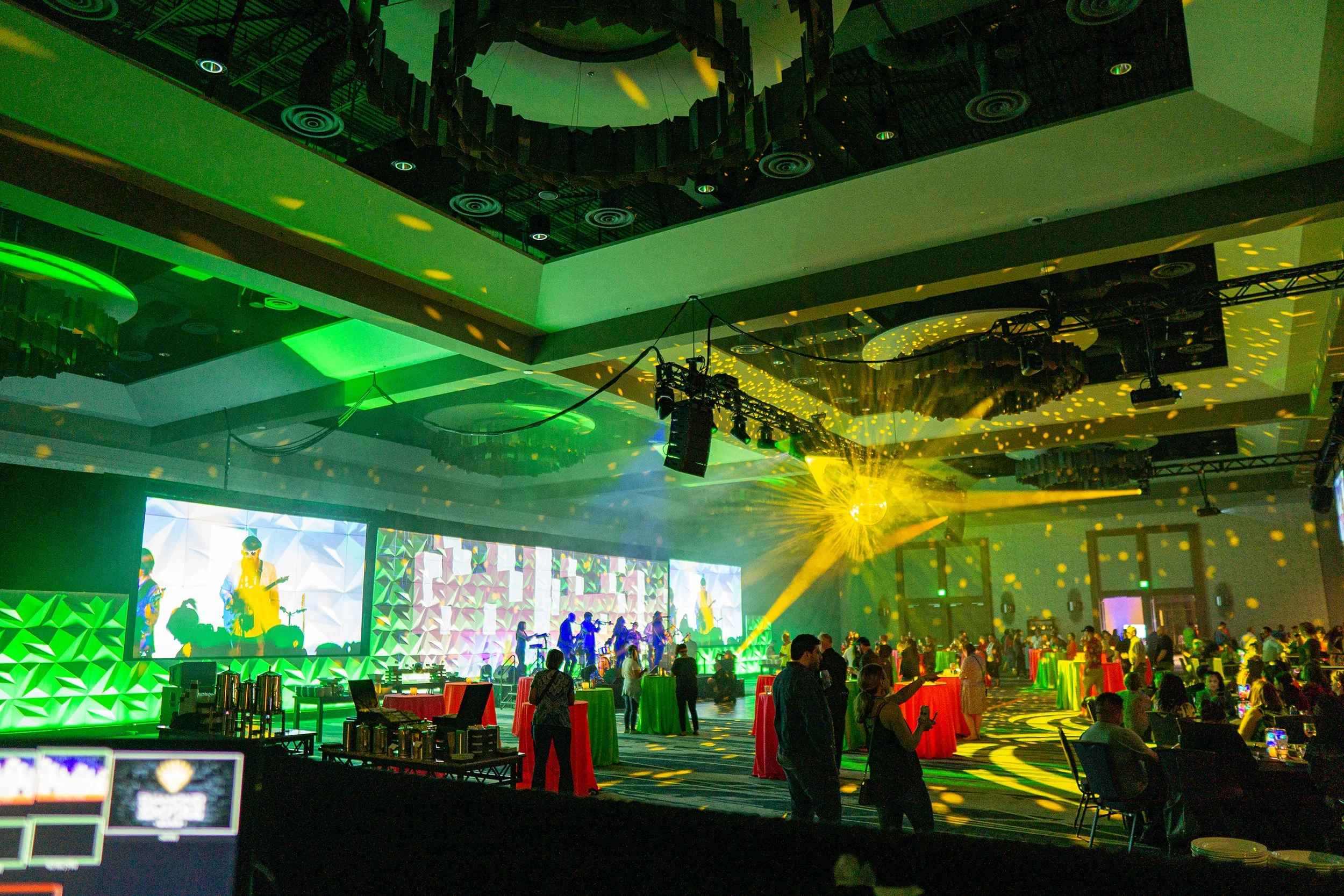 Accruent 2019 - LUI-19SMALL.jpg