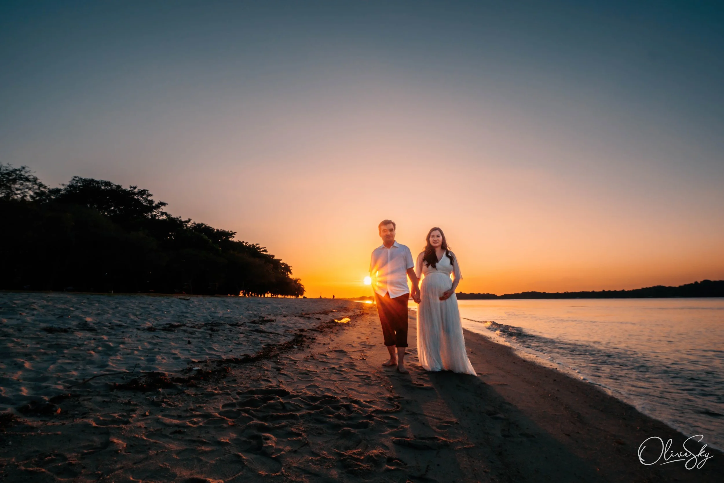 outdoor maternity photography beach singapore by olivesky