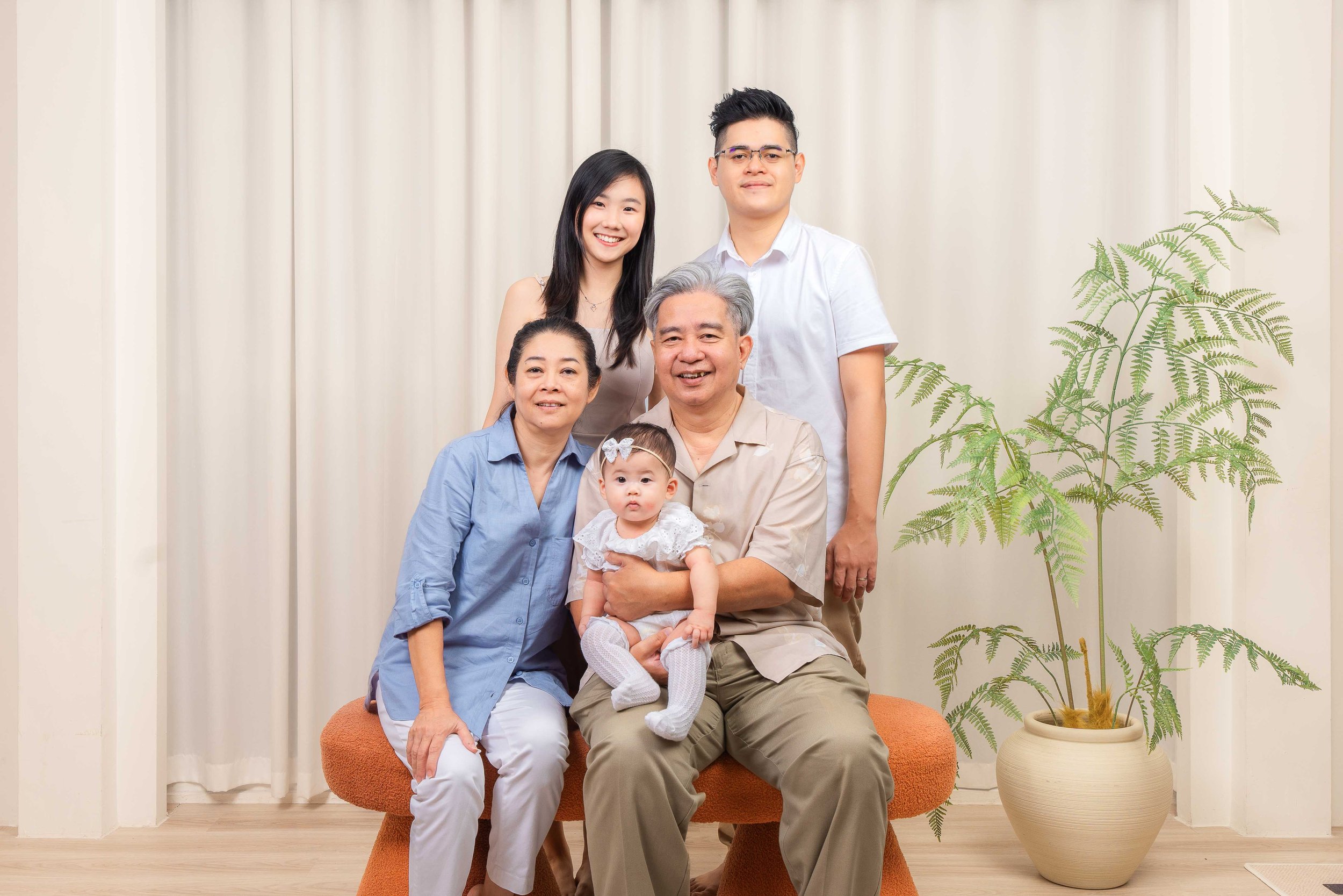 2023_studio_3 generation family with baby-2.jpg