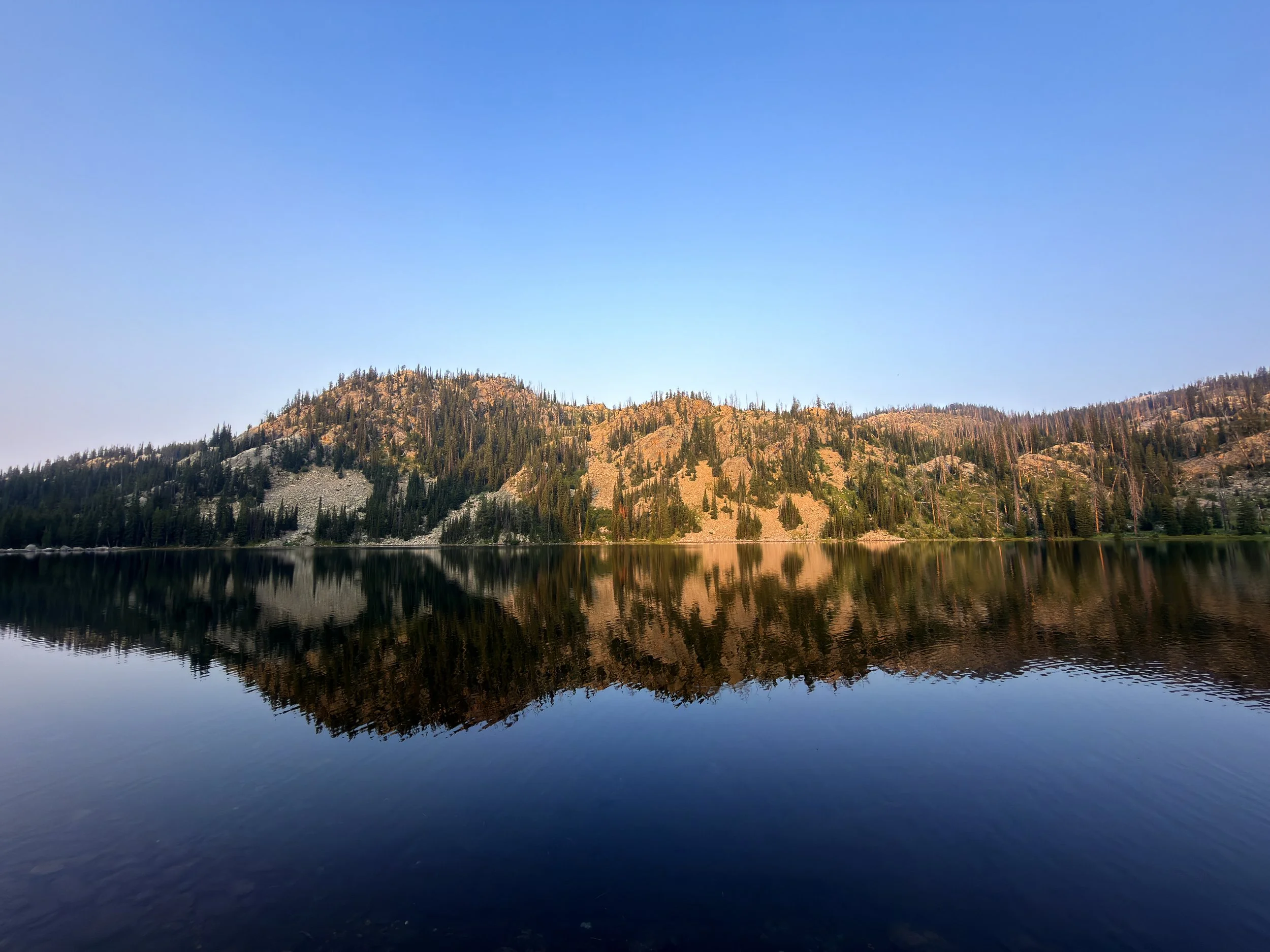 Russell Lake Sunrise The Beaten Path Beartooth Mountains Montana