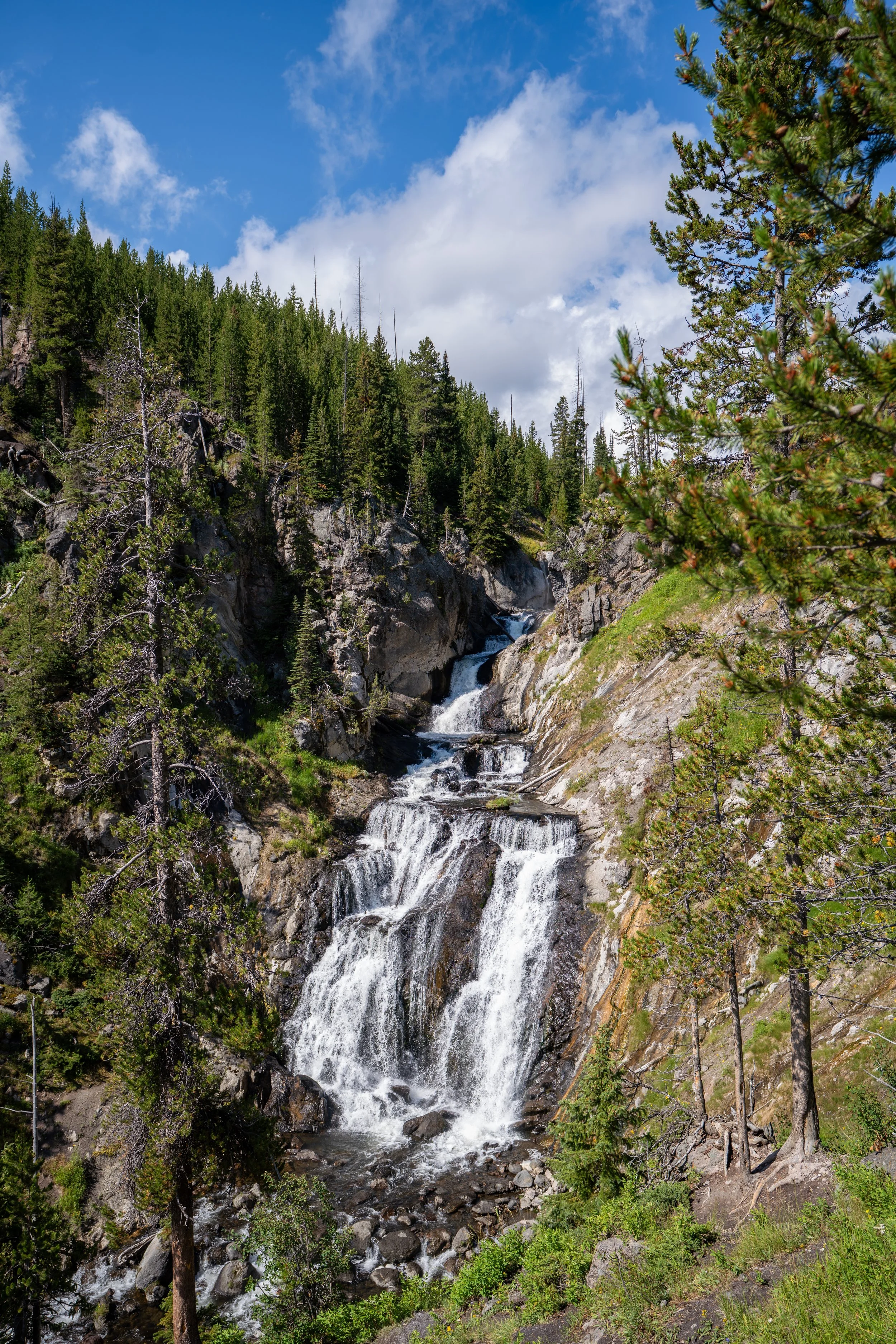 Hiking the Mystic Falls Trail (Little Firehole Loop) in Yellowstone National Park