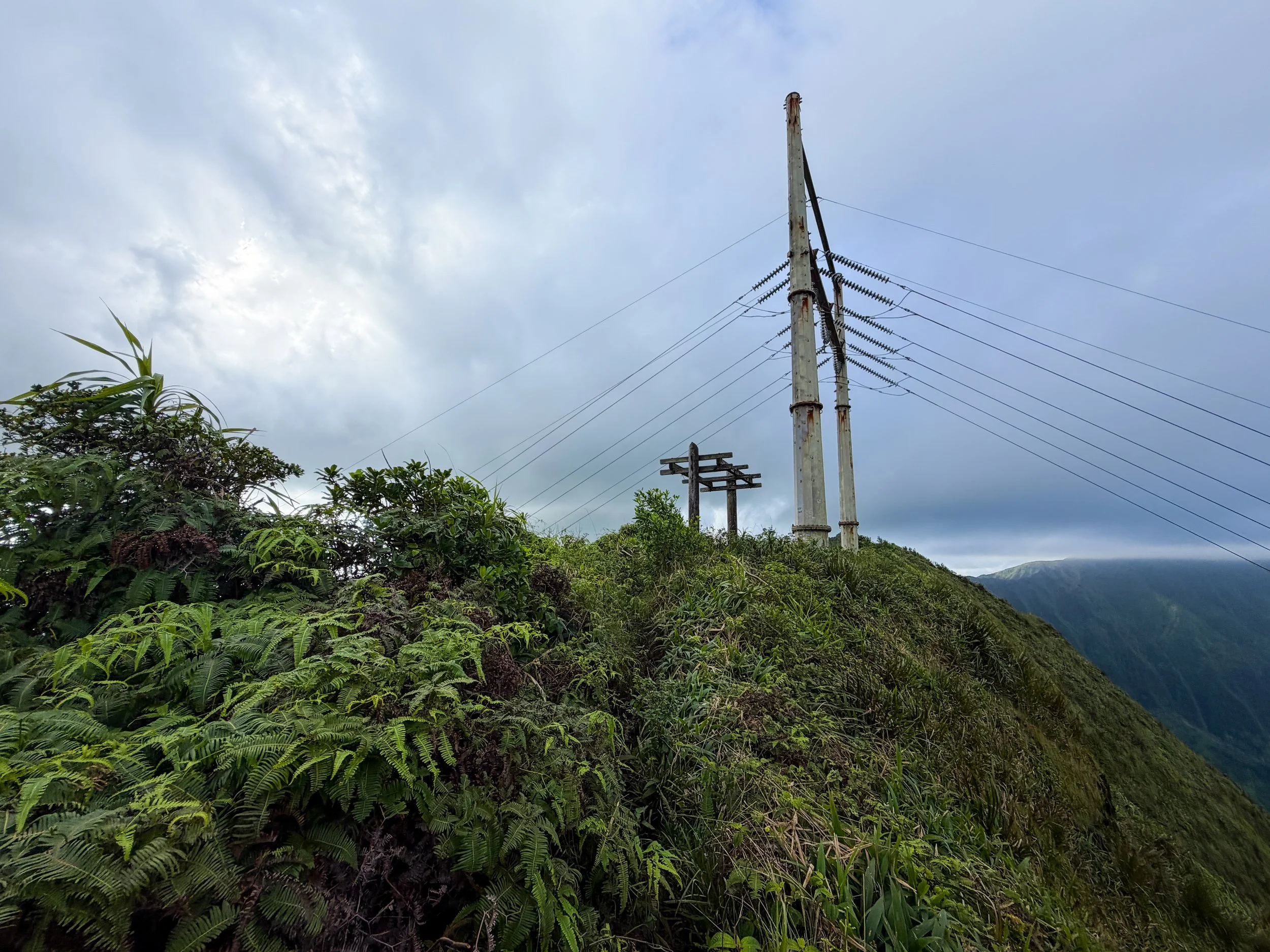 KST Kaau Crater Trail Oahu Hawaii