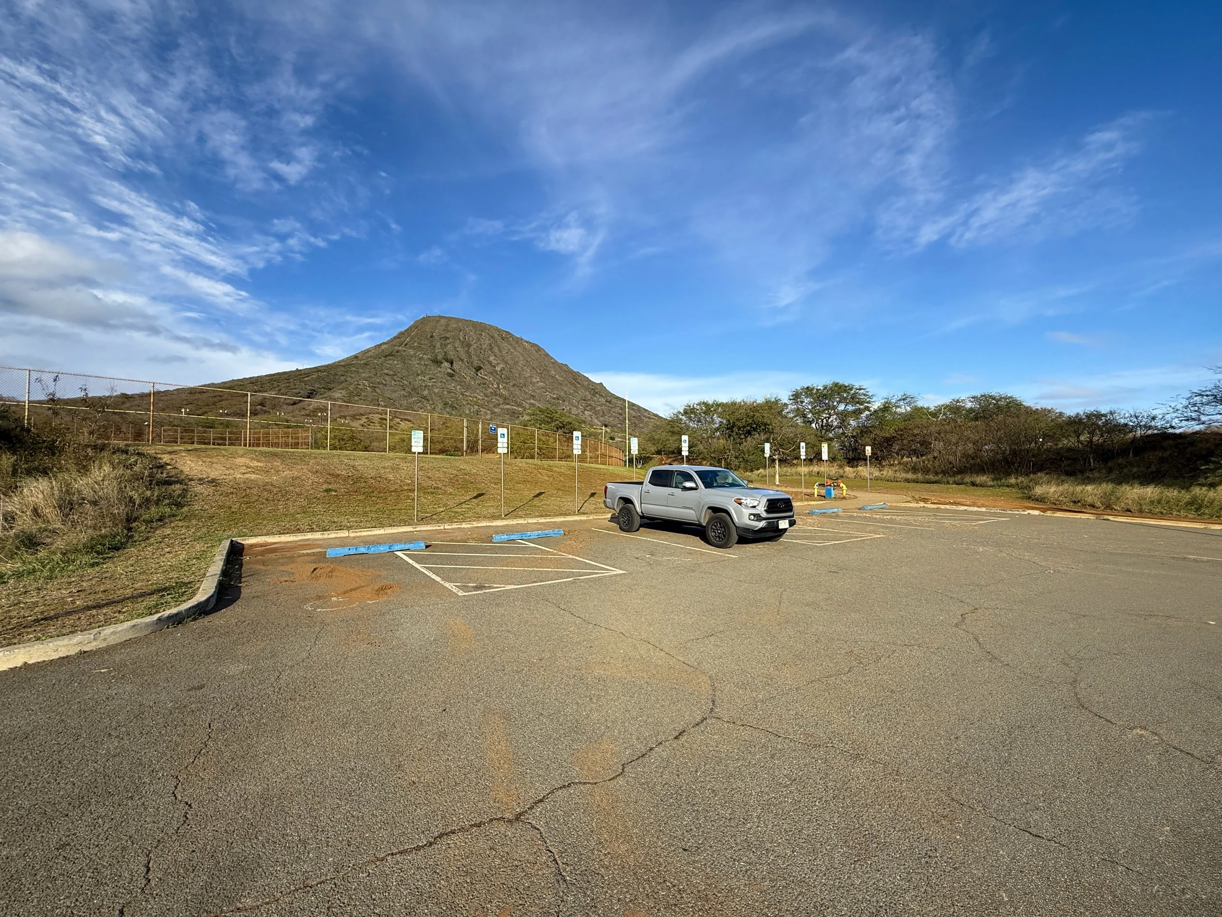 Koko Crater Stairs Trailhead Parking Oahu Hawaii