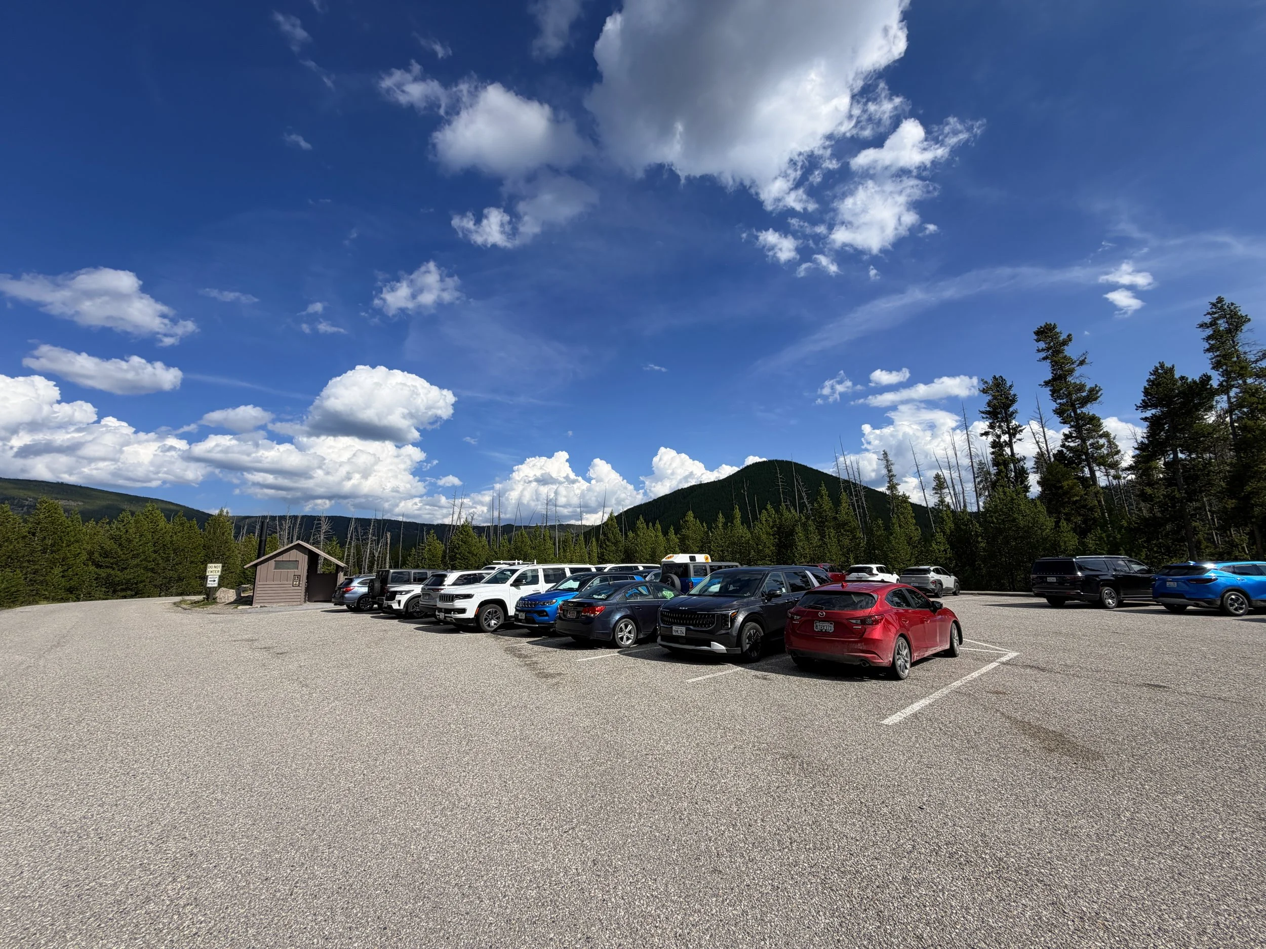 Artists Paintpots Trailhead Parking Yellowstone National Park Wyoming