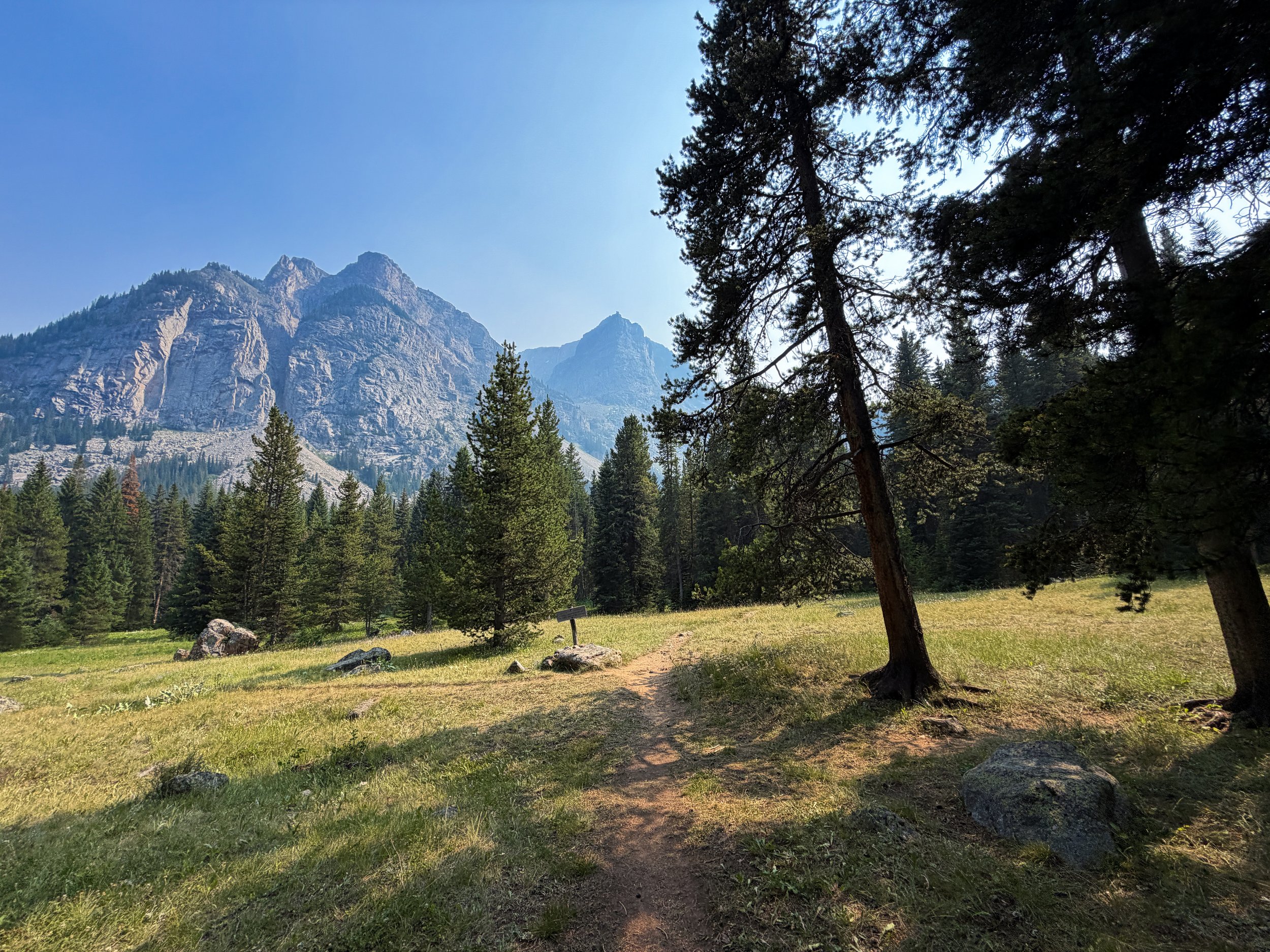 Rainbow Lake Campsites Beaten Path Trail Beartooth Mountains Montana