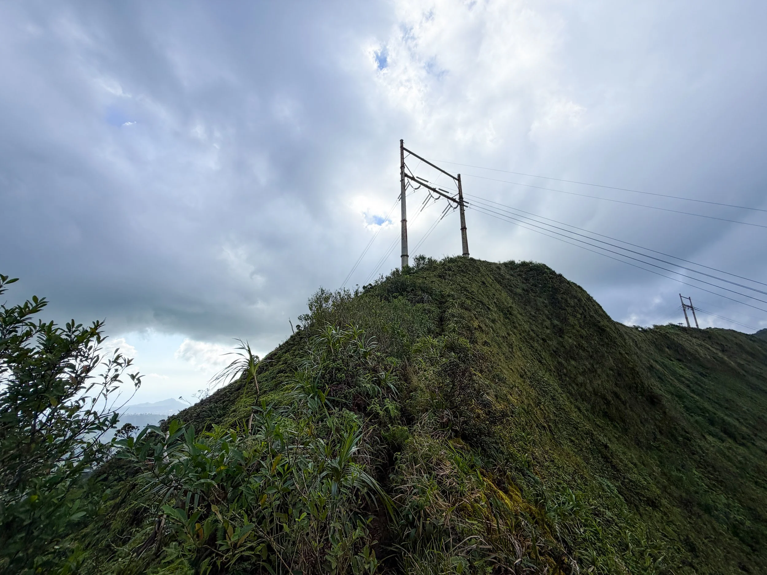KST Kaau Crater Trail Oahu Hawaii