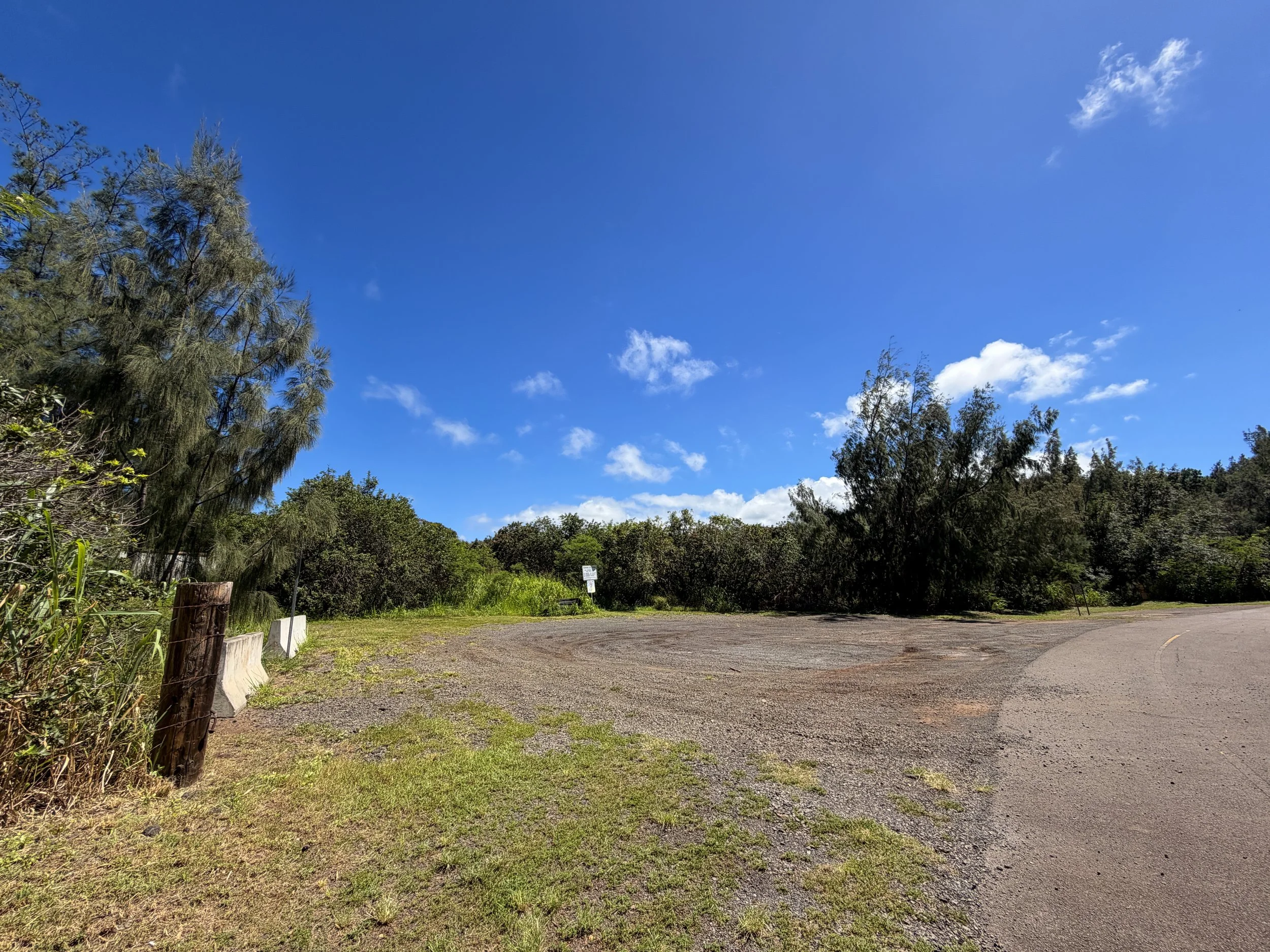 Kuaokala Trailhead Parking Oahu Hawaii