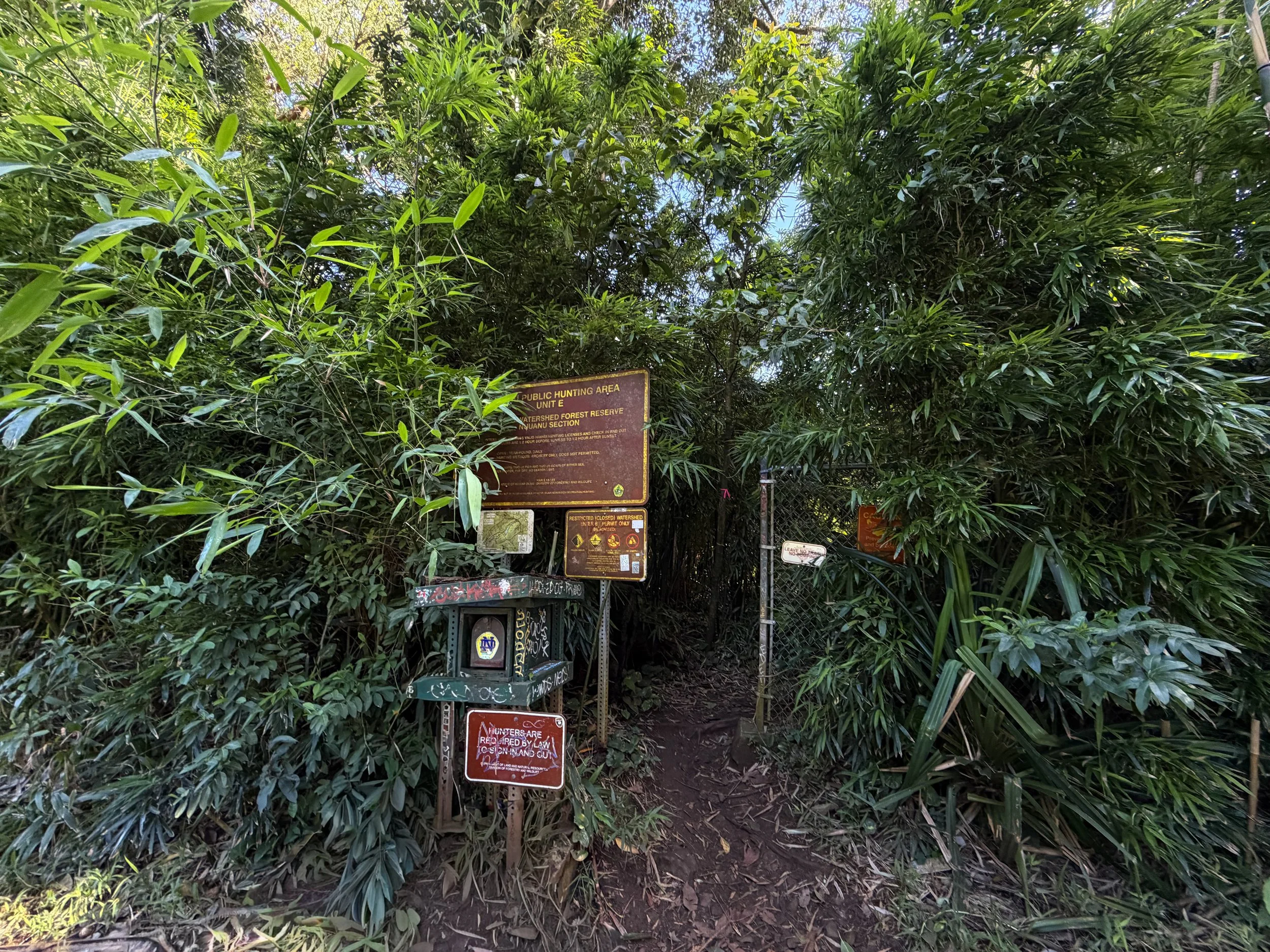 Lulumahu Falls Trailhead Oahu Hawaii