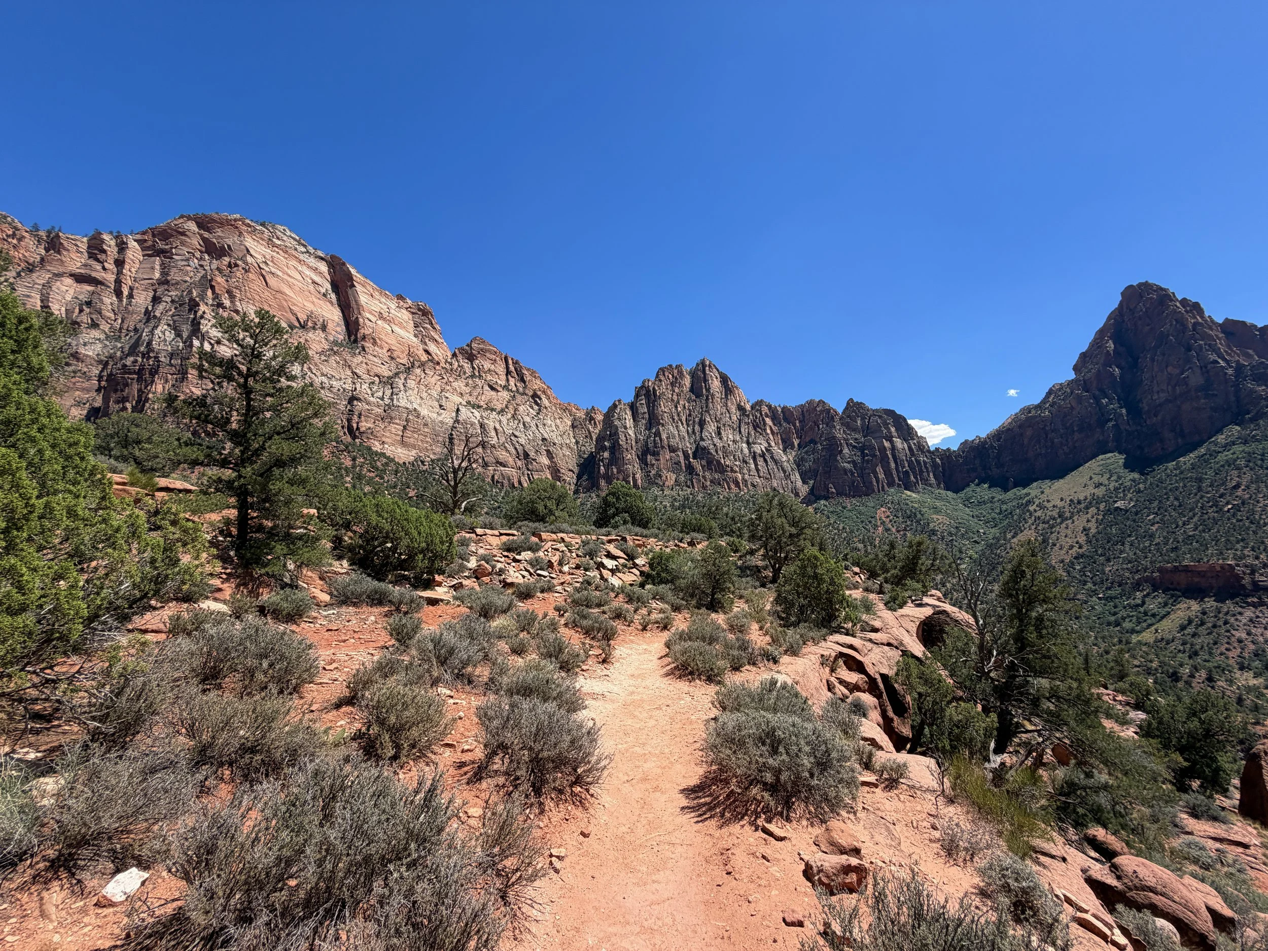 Watchman Loop Hike Zion National Park Utah
