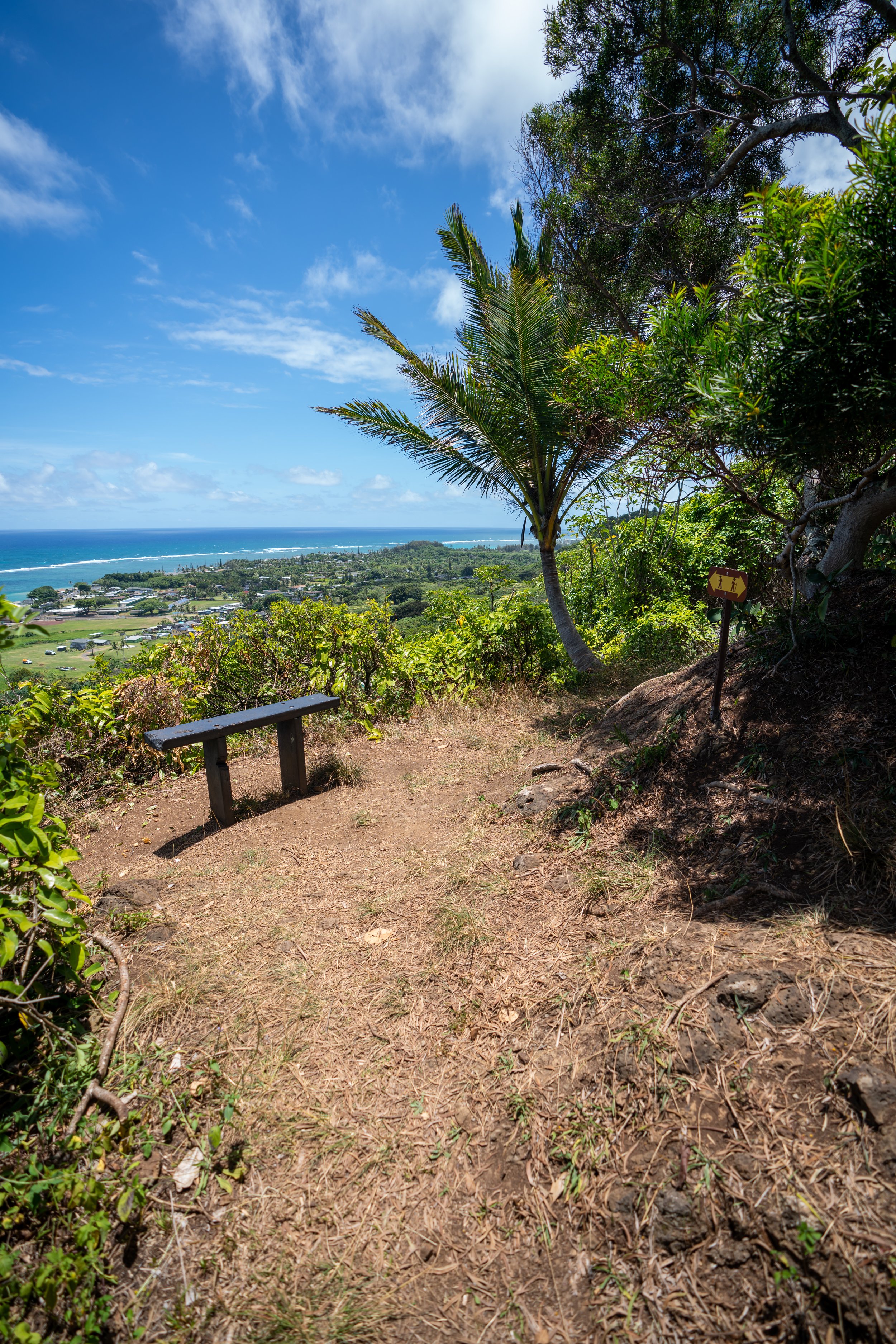 Maʻakua Ridge