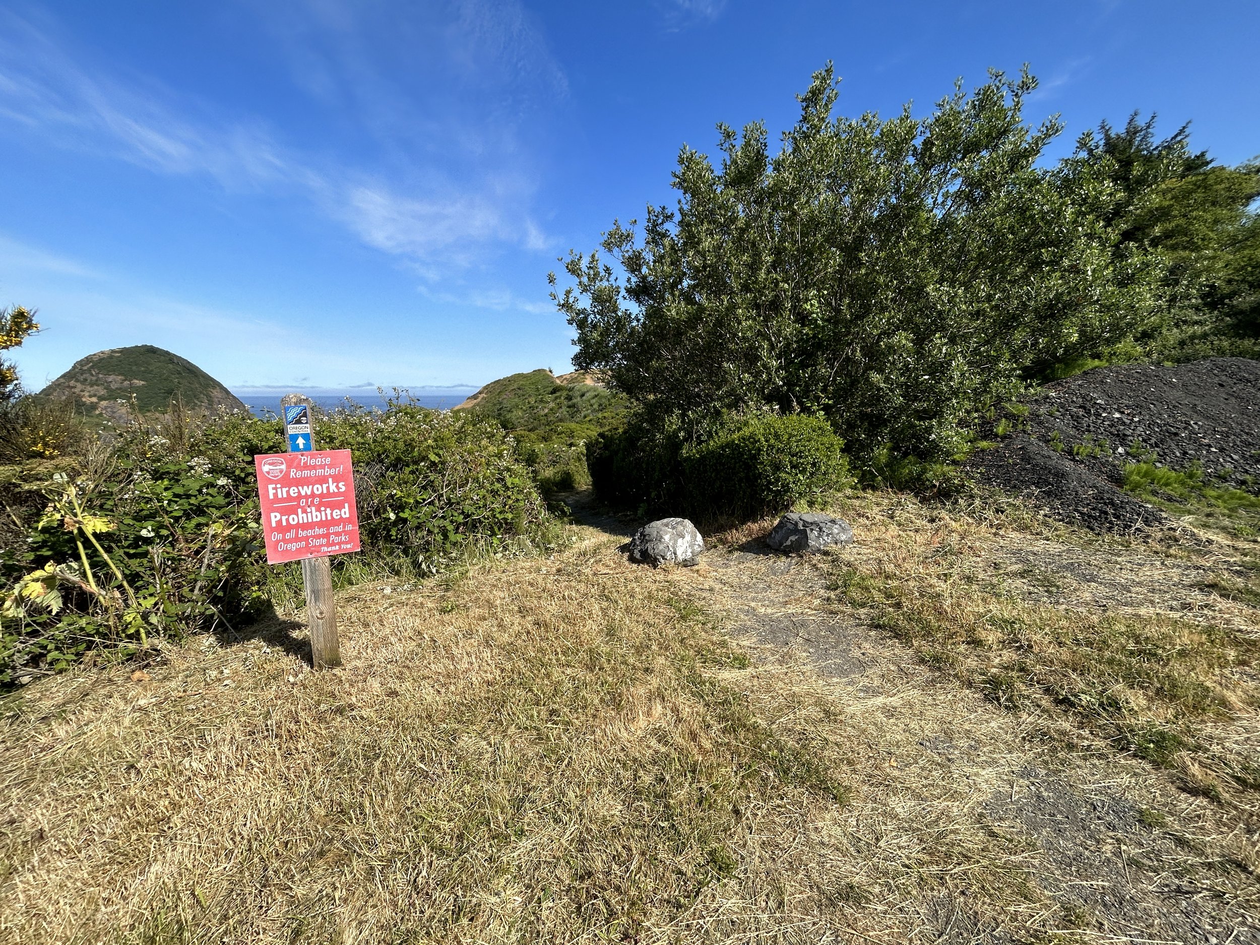 Hiking the Sisters Rock Trail on the Oregon Coast — noahawaii