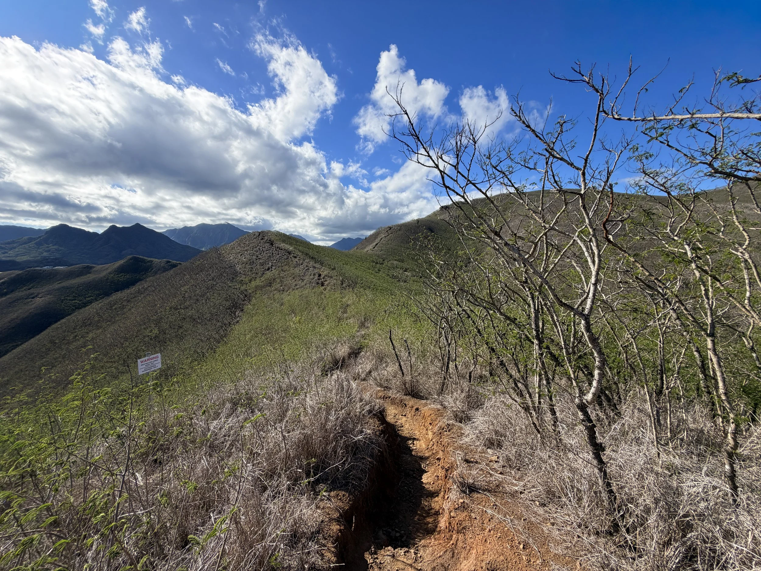 Back Lanikai Pillbox Hike Oahu Hawaii