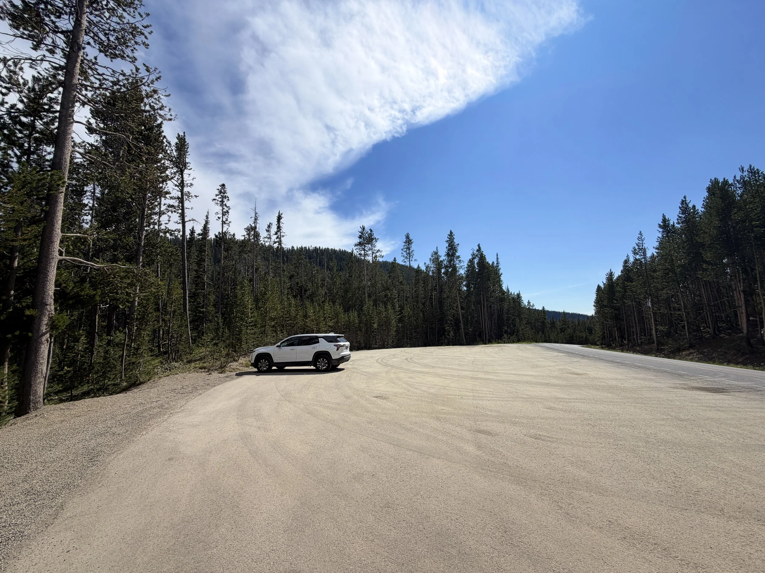 Divide Mountain Trailhead Parking Yellowstone National Park Wyoming