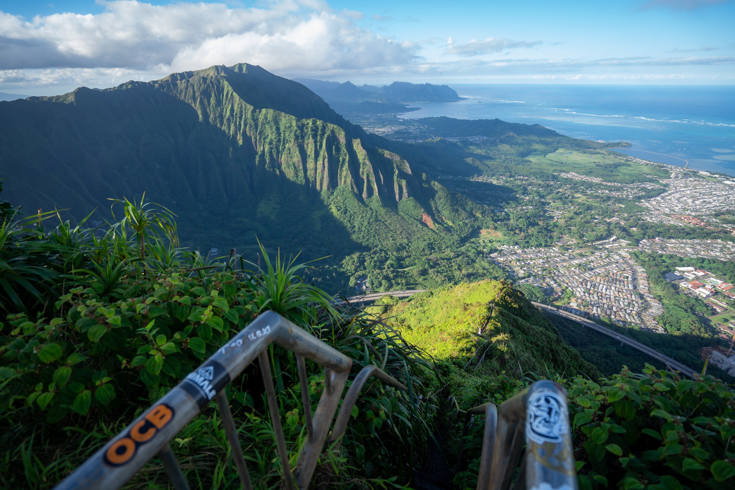 Hiking the Stairway to Heaven (Haʻikū Stairs) Trail on Oʻahu: What