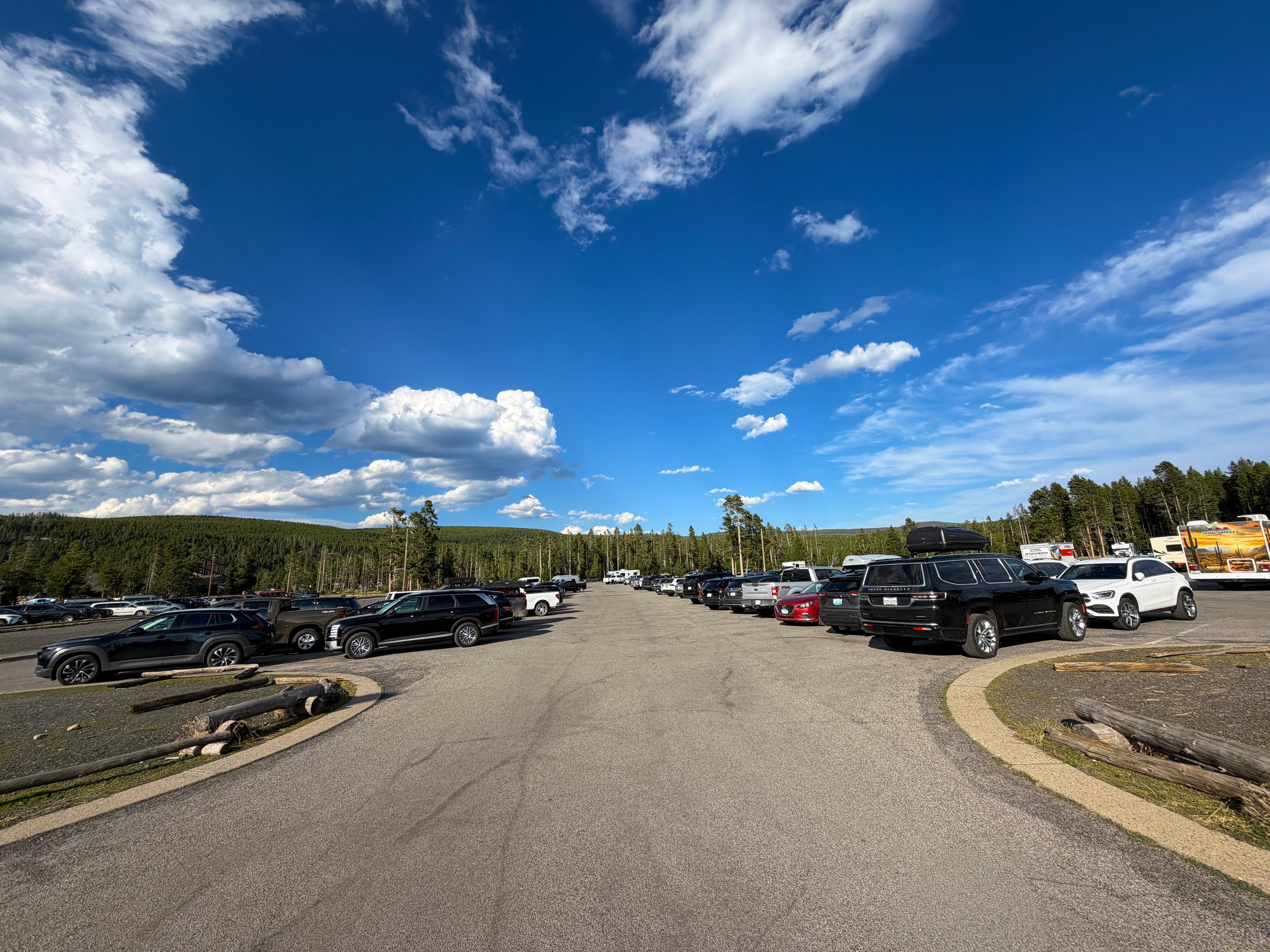 Upper Geyser Hill Trailhead Parking Yellowstone National Park Wyoming