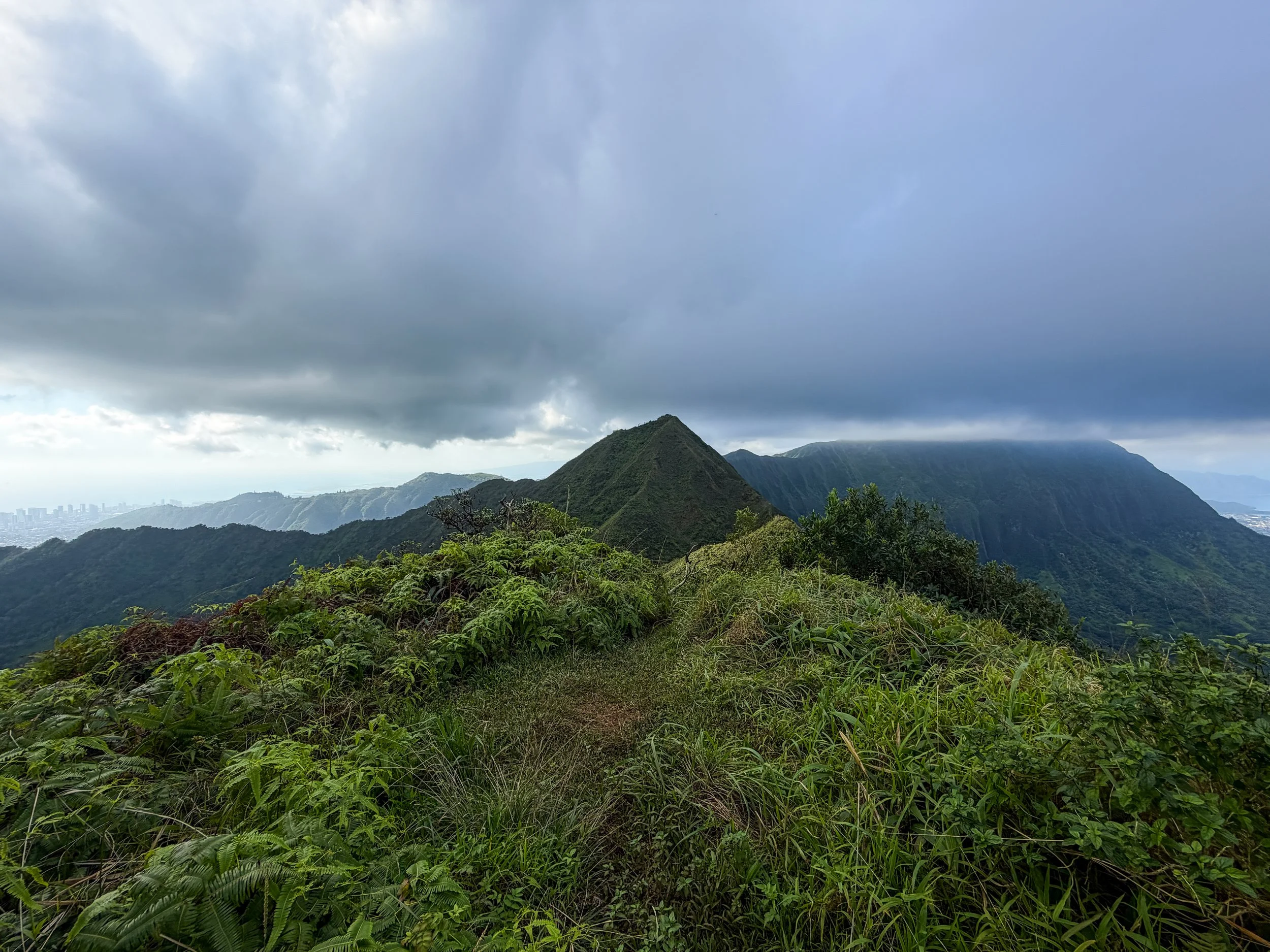 Koolau Summit Kaau Crater Trail Oahu Hawaii