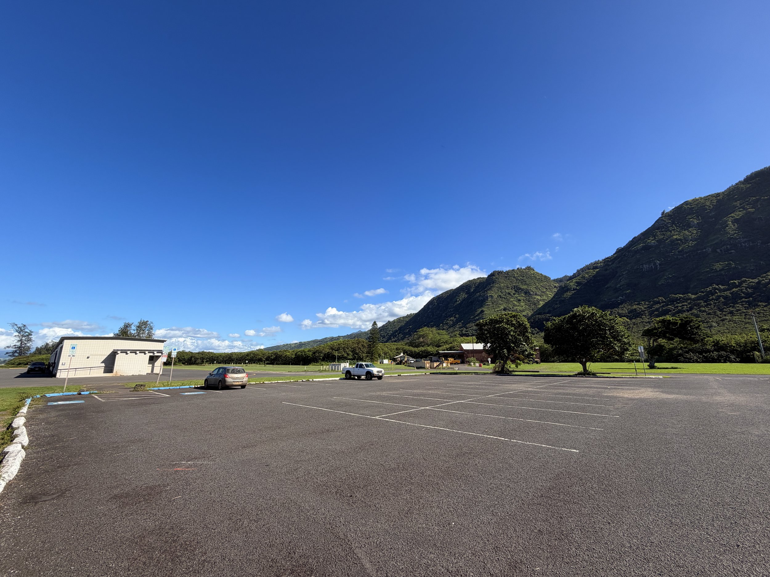Kuaokala Trailhead Parking Oahu Hawaii