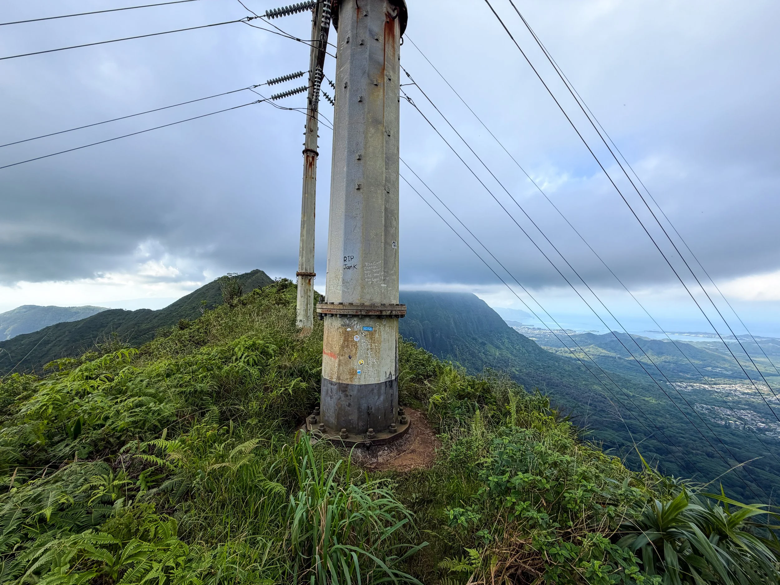 Koolau Summit Kaau Crater Trail Oahu Hawaii