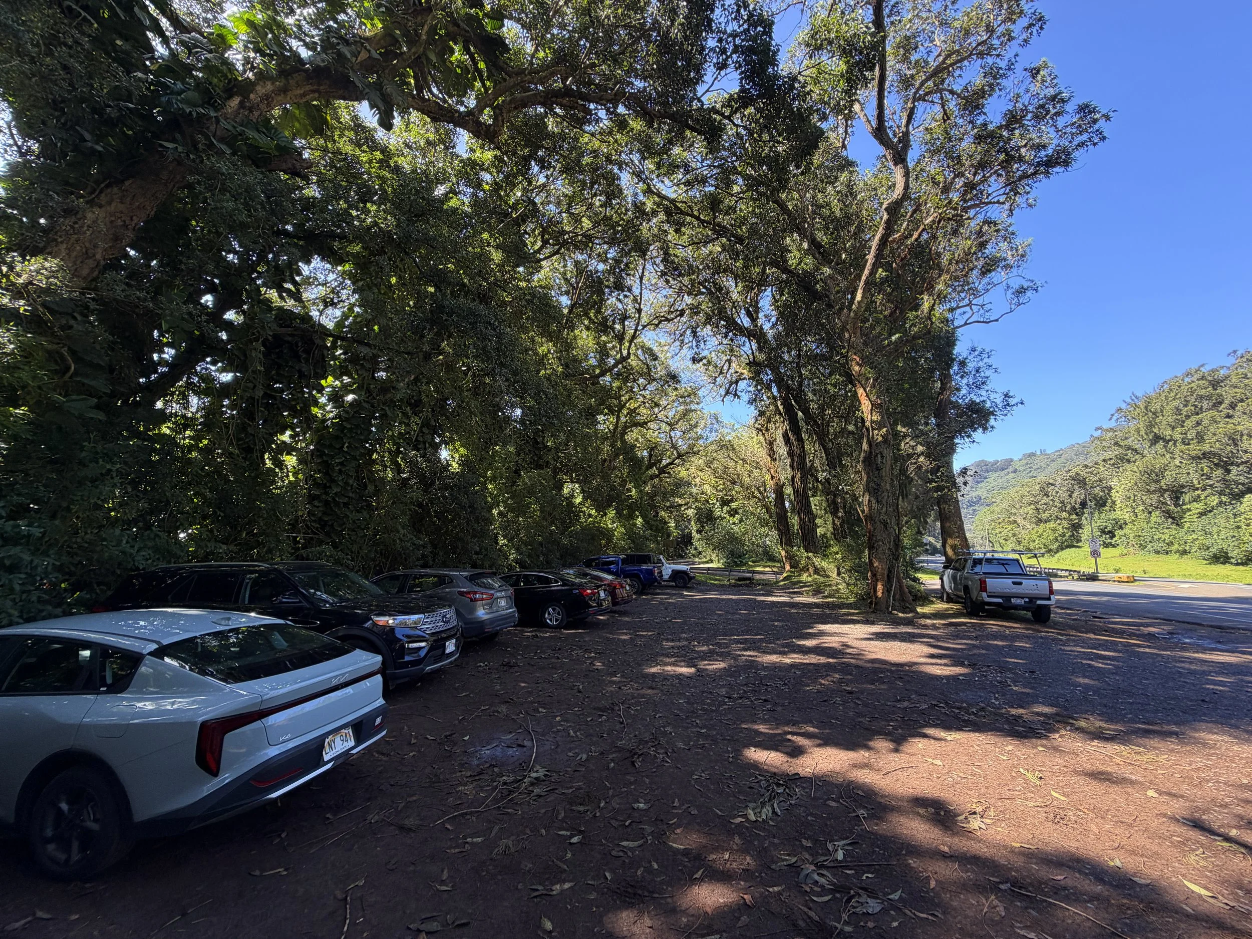 Lulumahu Falls Trailhead Parking Oahu Hawaii