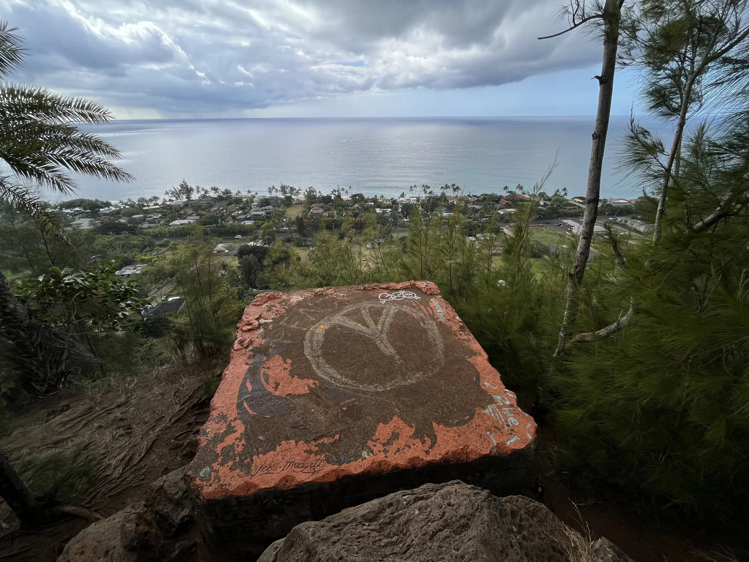 Hiking the ʻEhukai Pillbox Trail on Oʻahu — noahawaii