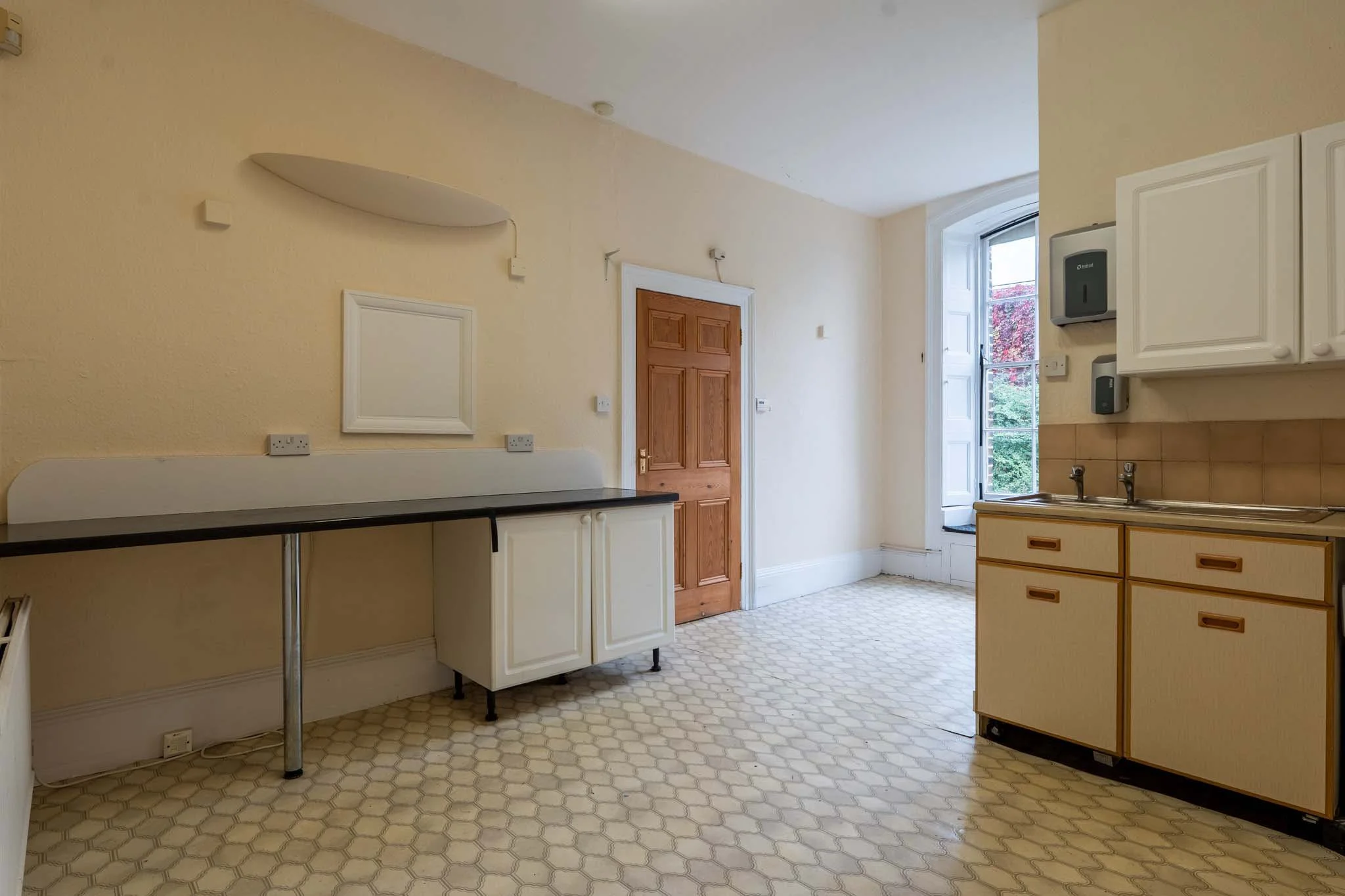 stoke-newington-kitchen-window-door.jpg
