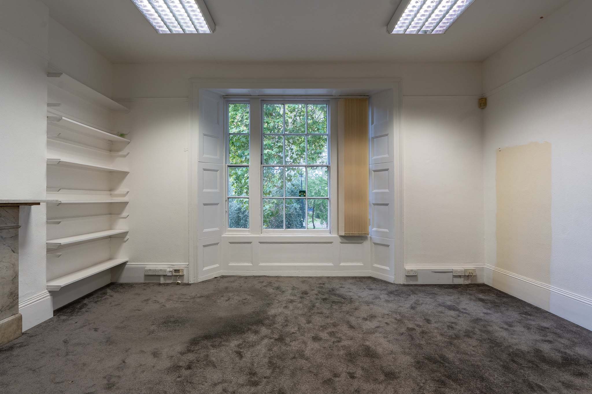 stoke-newington-room-bay-window-built-in-shelves.jpg
