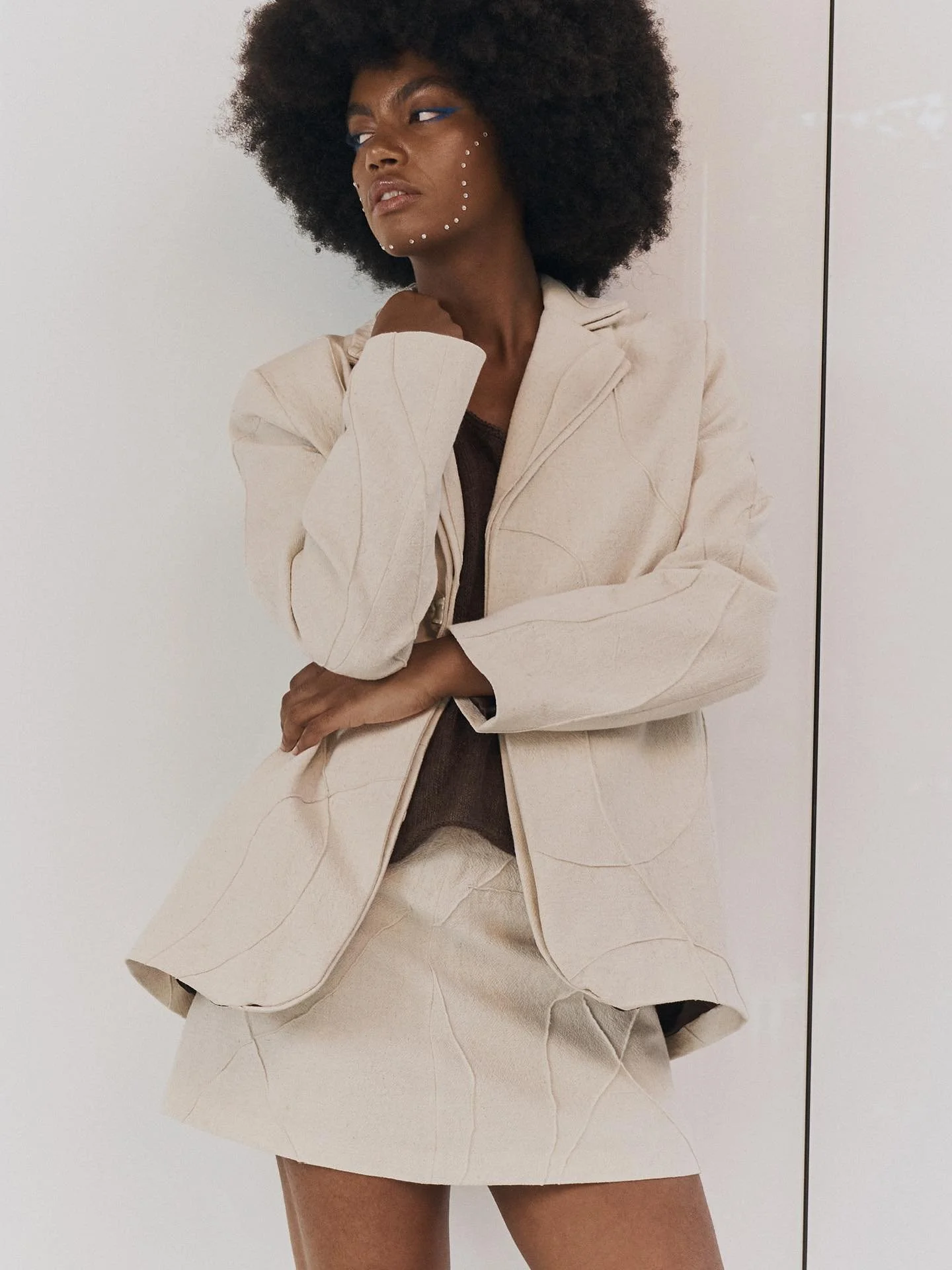 Blazer set with fine lines and doubled revers | SS26-STIGMA 

Model @janice__faith__ via @wirsinduns 
Shoes by @wallenstein.store 
Pictures by @victoriakaempfe