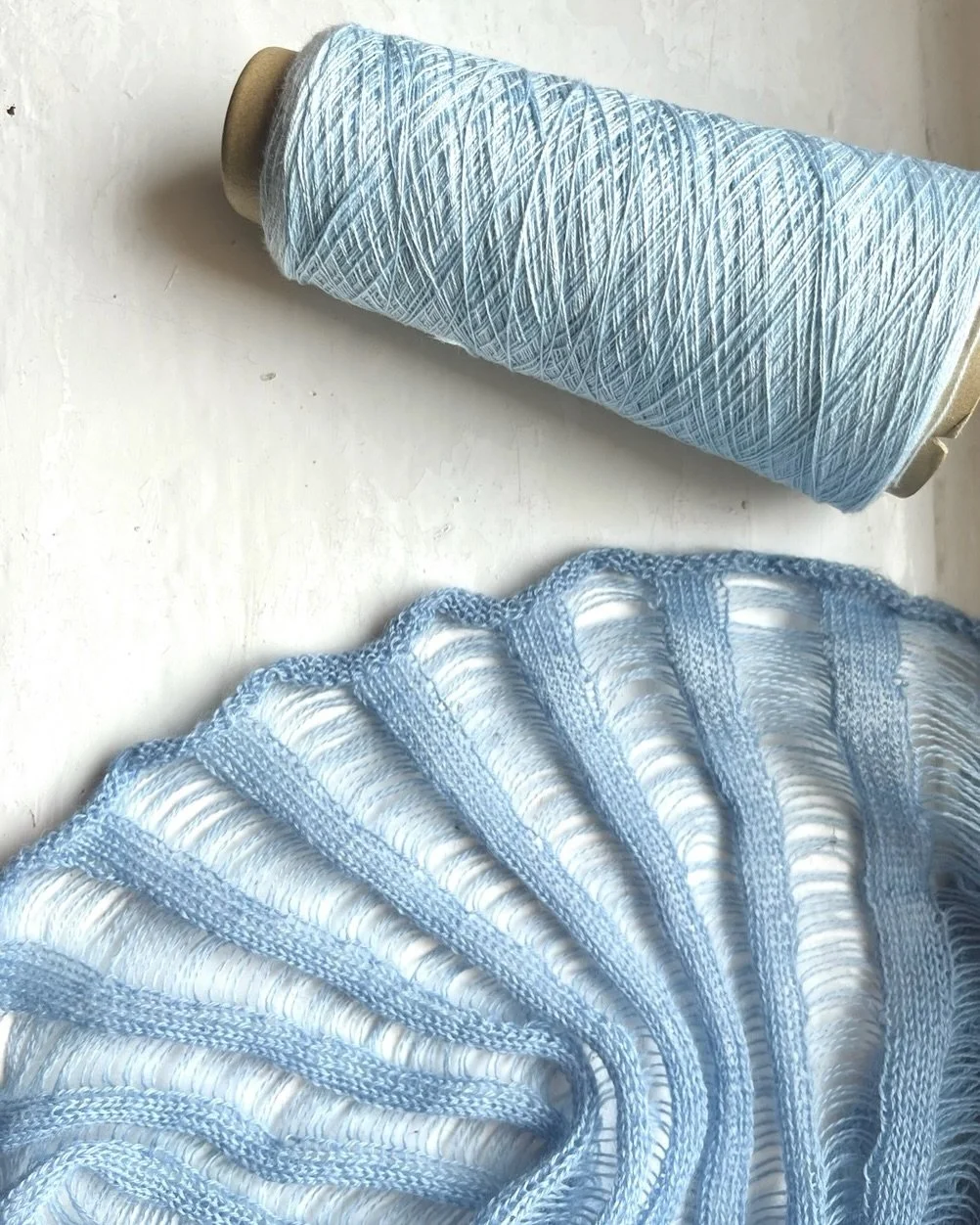 Snippets of last week | Between sampling, designing, coffee breaks and finally some sunlight back in the studio