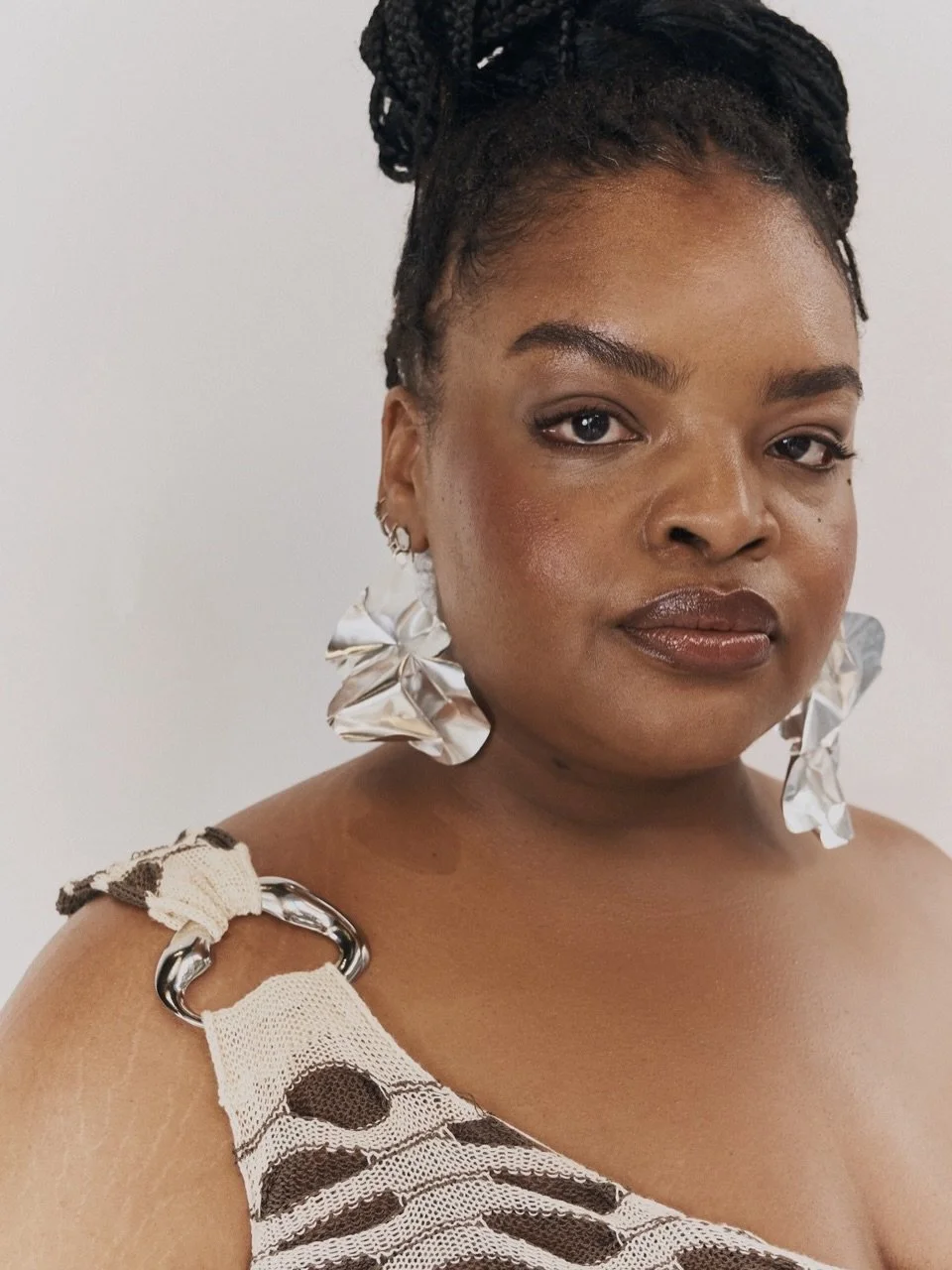 Asymmetrical 3D-Knit Top with hand dyed pants | SS26-STIGMA

Model @lamein via @wirsinduns 
Picture @victoriakaempfe 
Jewelry @atelier.ellepe