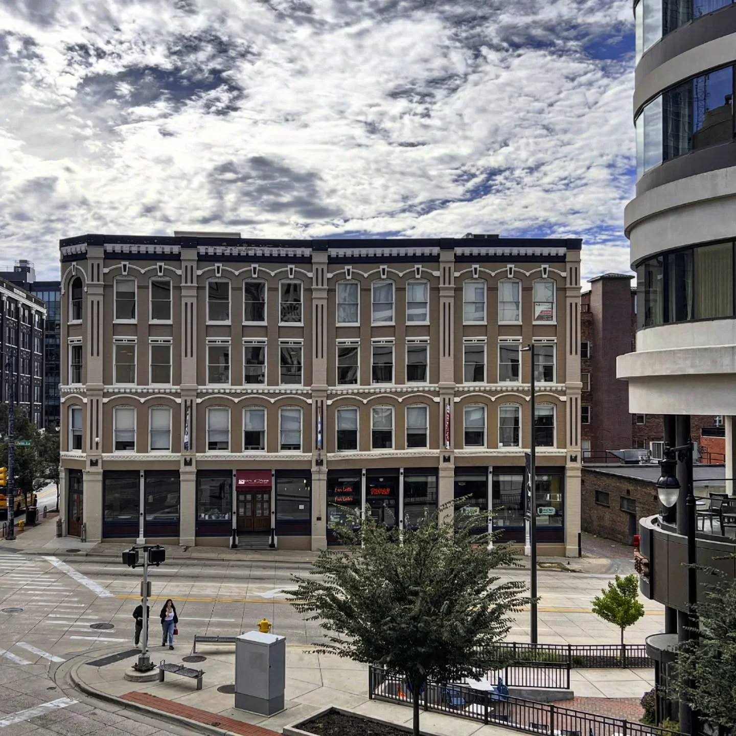38 Commerce is iconic!