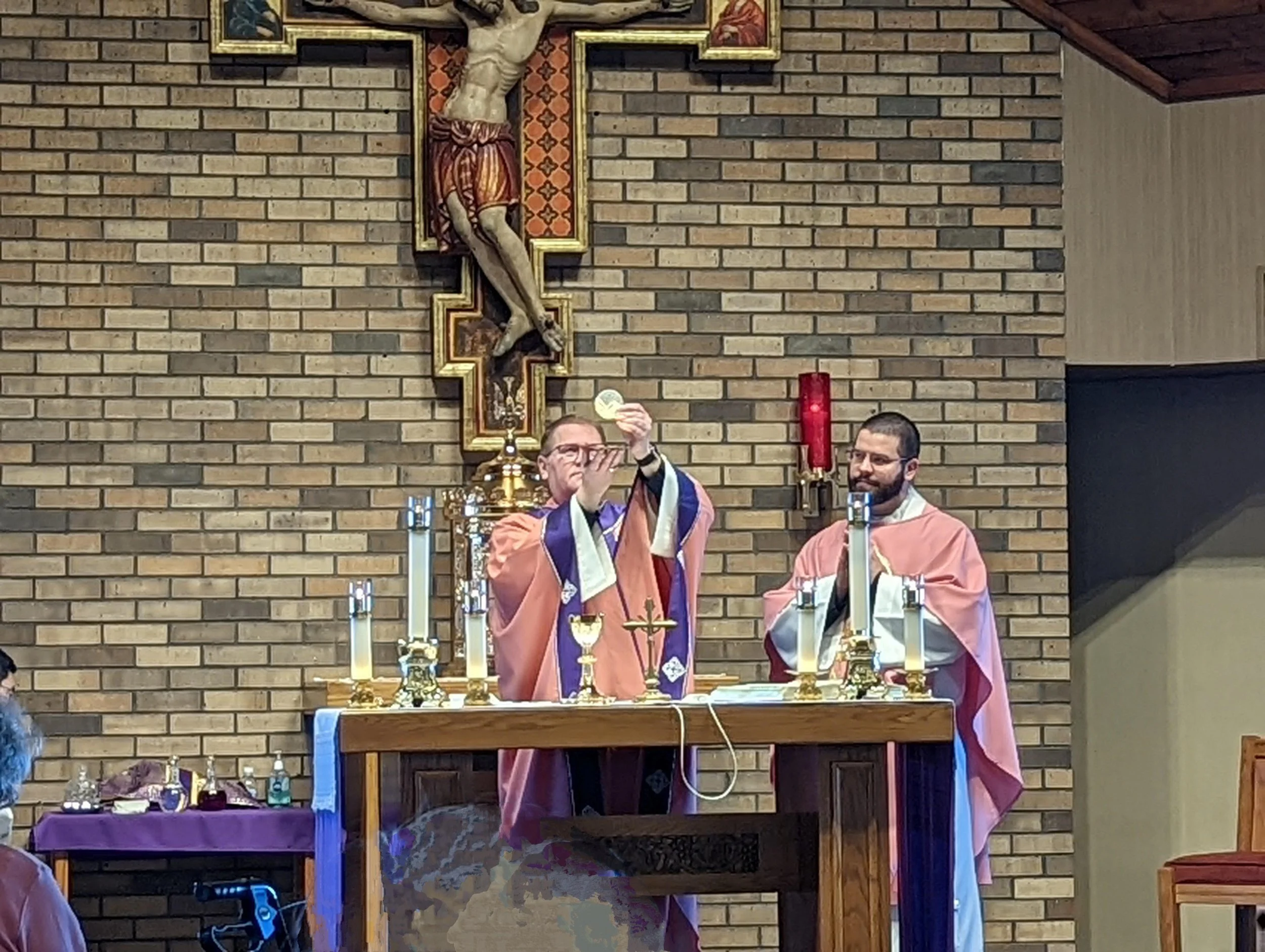 Bishop Tylka celebrates Mass at St. Luke