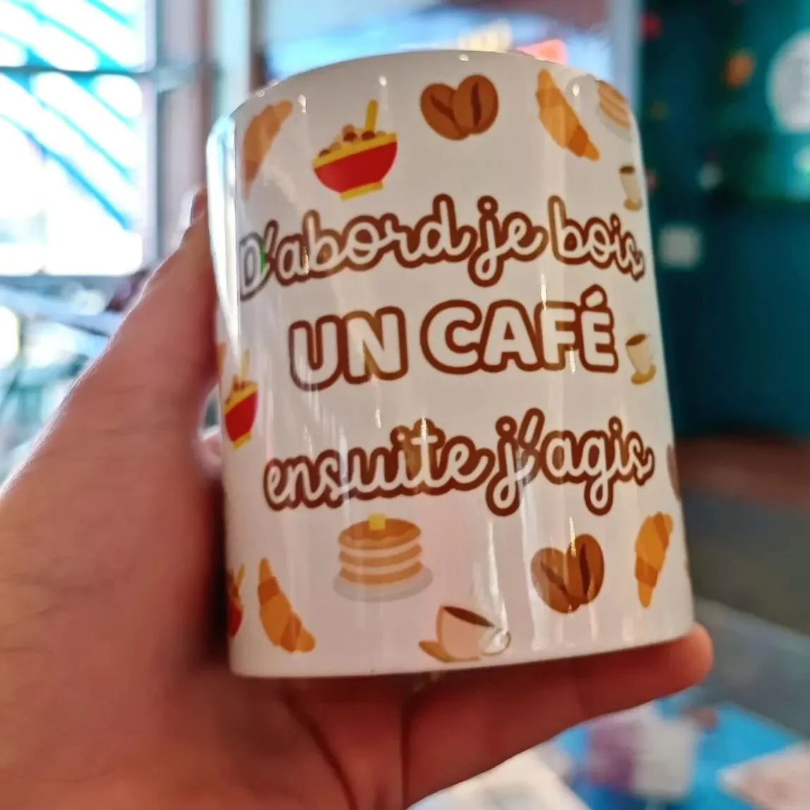 De bon réveil, de bon matin. ☕
D'abord je bois un café ensuite j'agis ! 😁🥐
#custom #goodies #yellow #funny #croissant #breakfast #petitdejeuner #mug #tasse #cafe #café #coffee #
#cereal #☕️ #🥐