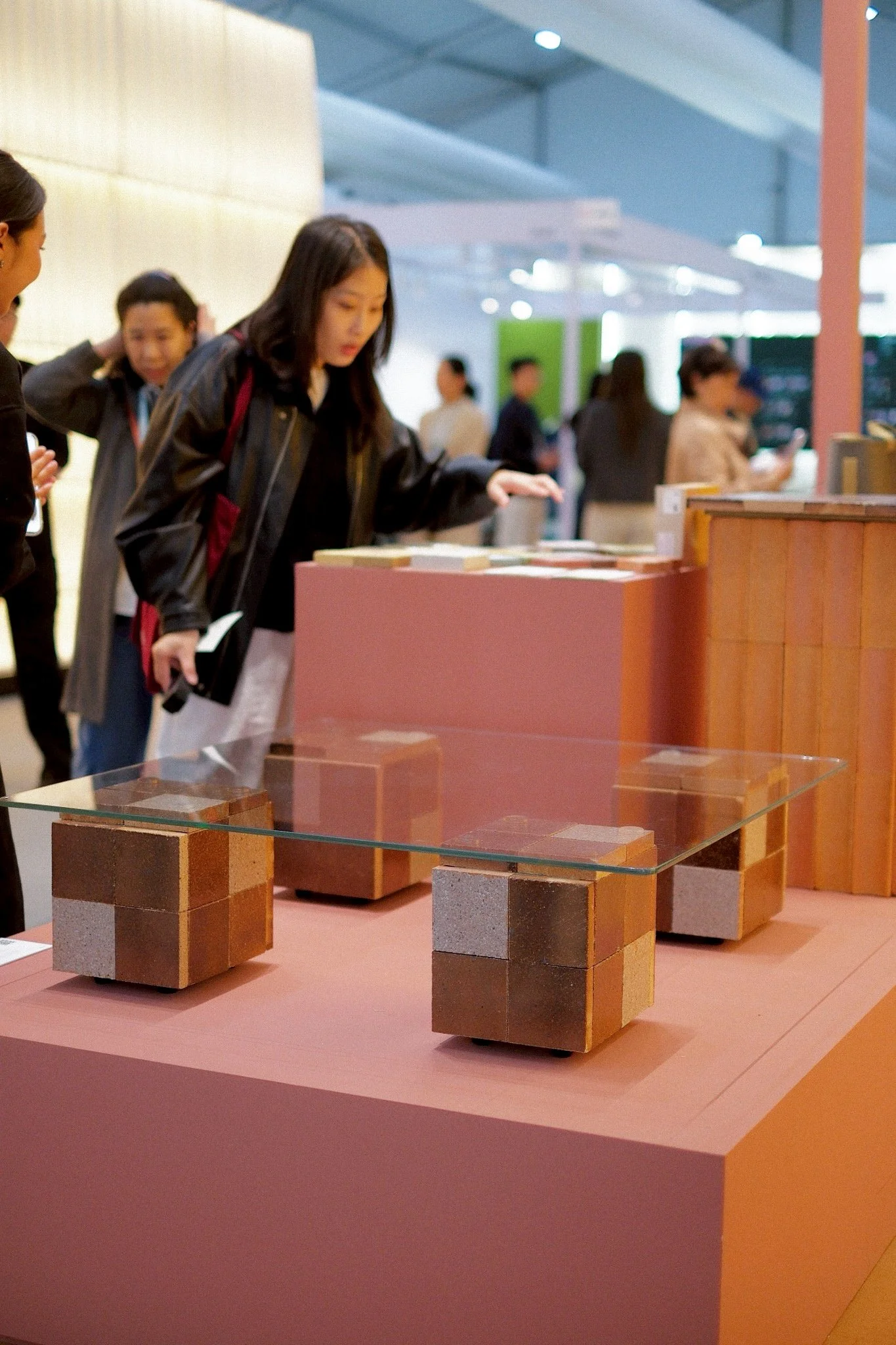 low table - cube legs 01