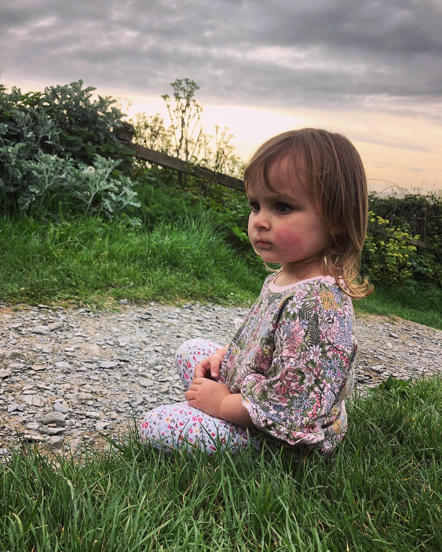 🥀🌹Emotions🌹🥀

Ruby is starting to understand emotions.
Just after this photo she looked at me and as she looked down said &lsquo;little bit sad.&rsquo;

Her expression, the way she held her body, her own hand, her voice tone, her eyes and her ene