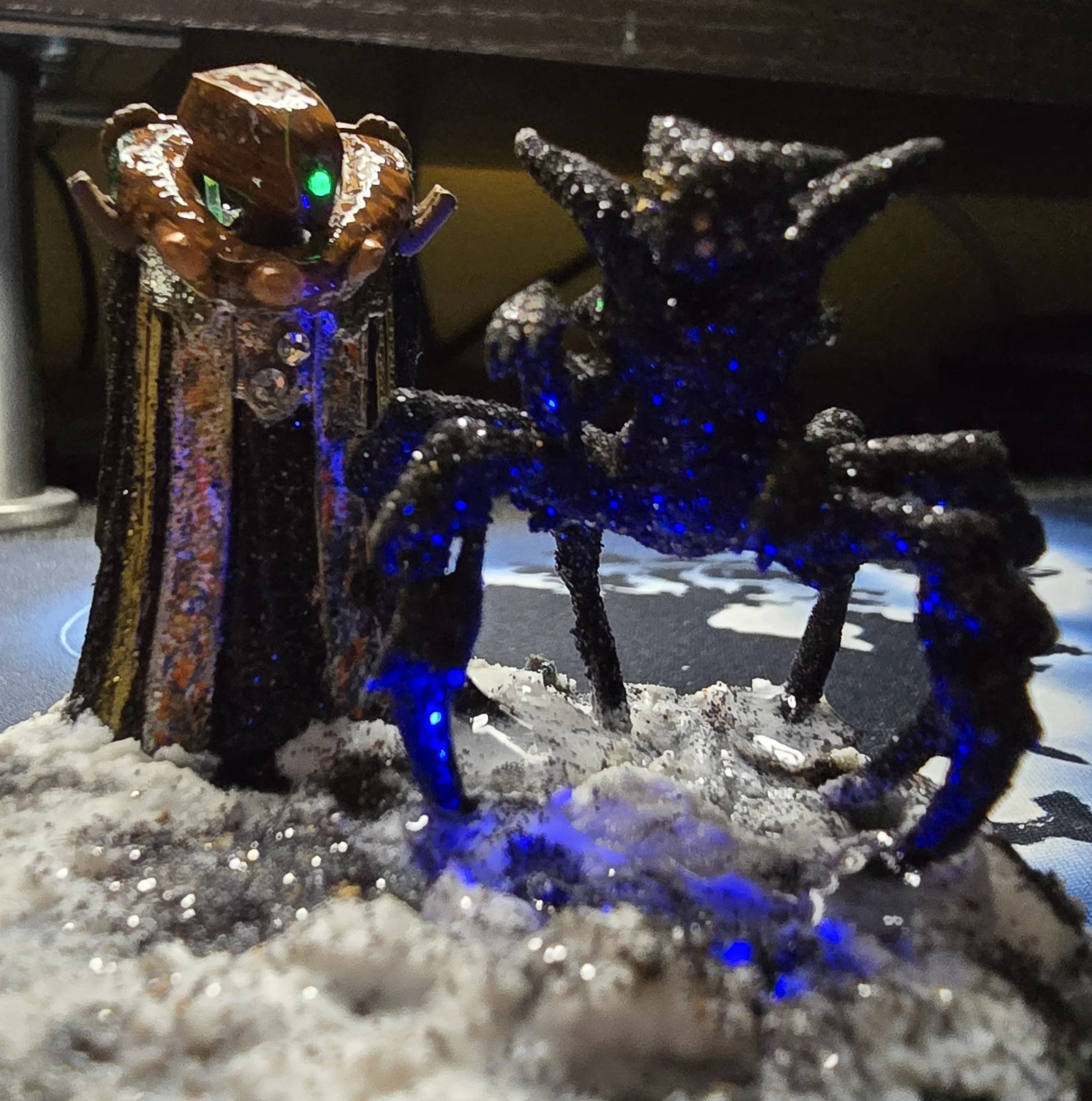 28mm Vorlon & Shadow-inspired characters