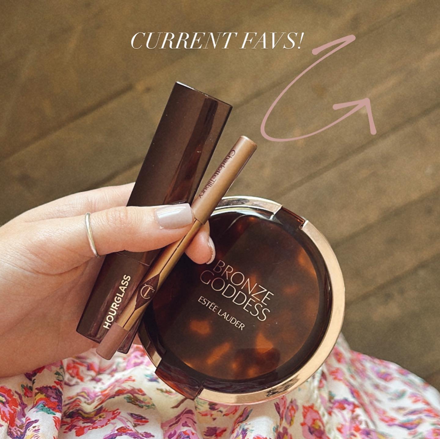 Some of my current fav products for this Summer! ✨🥥🧴
.
.
.
#esteelauder #charlottetilbury #morphe #sephora #hourglasscosmetics #maccosmetics #itcosmetics #patricktabeauty