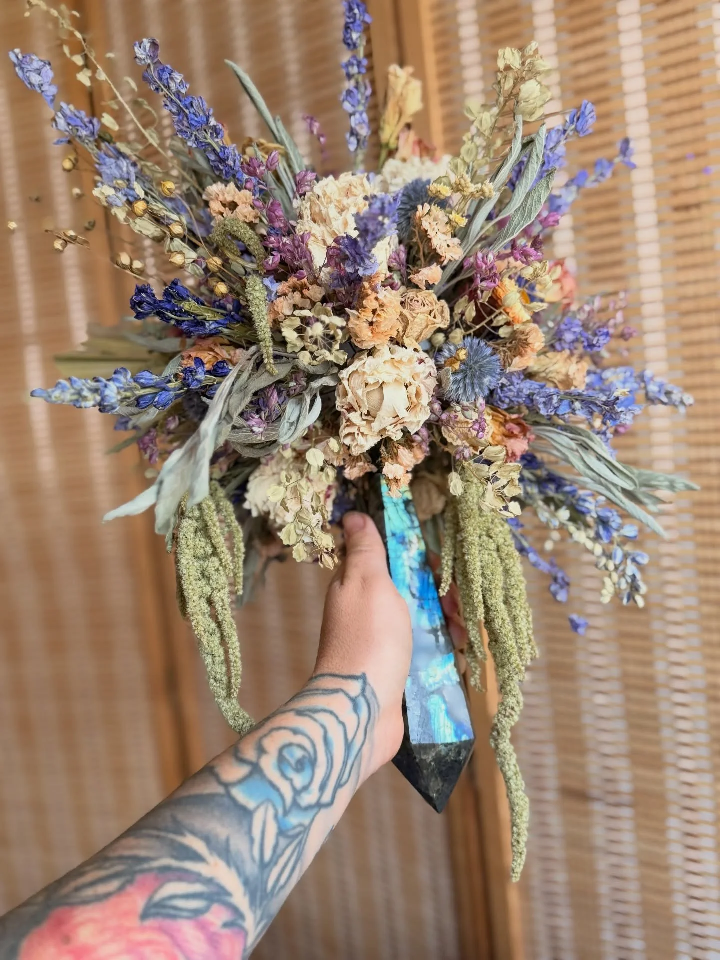 A stunning bridal bouquet and corsage for Alissa. 💐