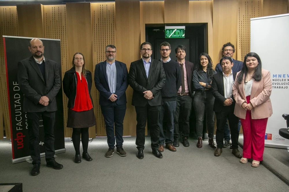 SEMINARIO HIBRIDO IA Y TRABAJO-UDP-PSICO-GCB0001.JPG