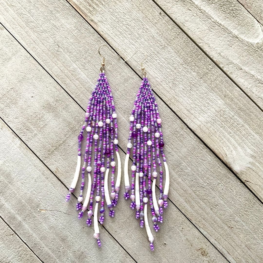 purples-dentaliumshells-seedbeads-fringe-handmade-beadedearrings1.jpg