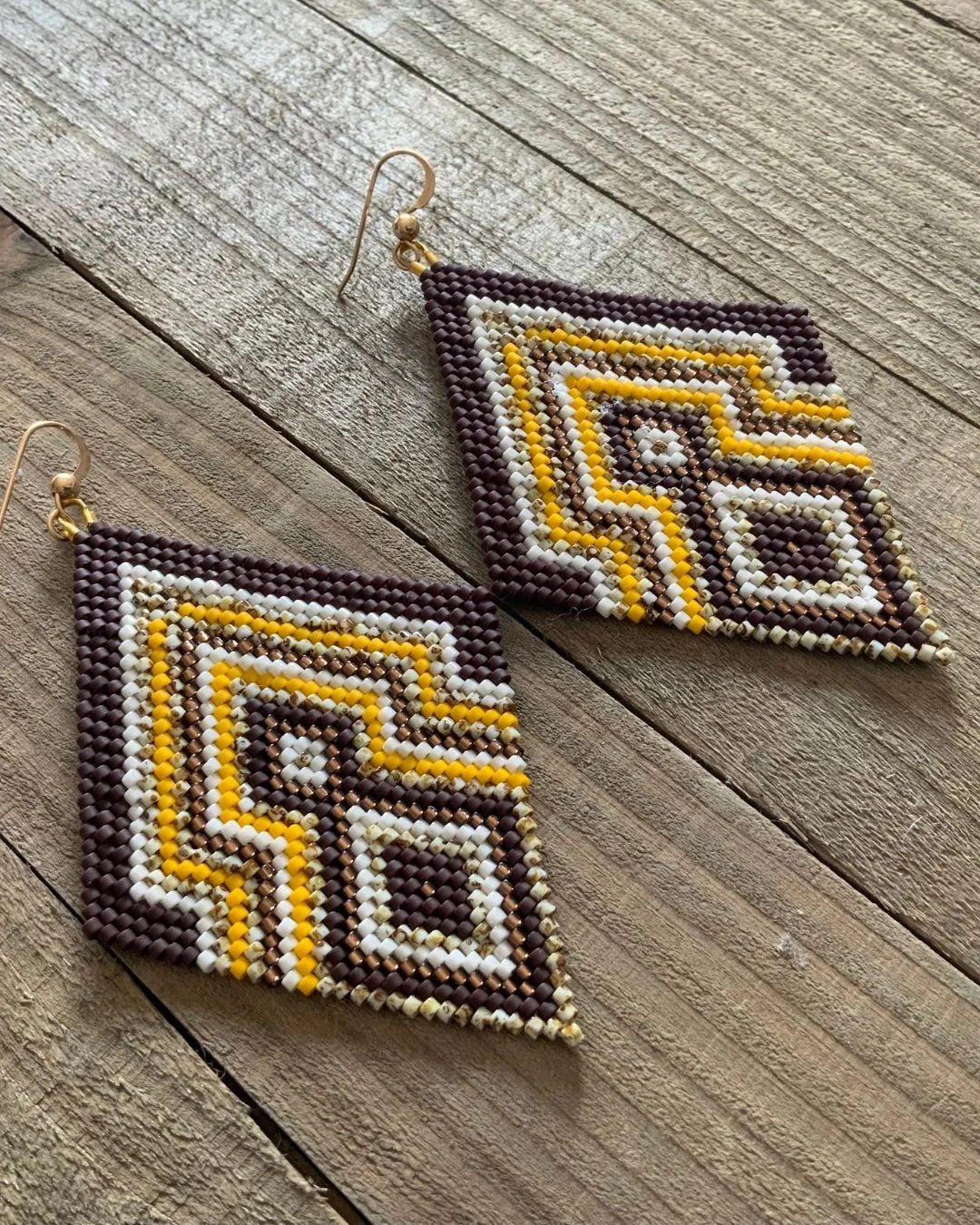 espresso-delicabeads-brickstitch-handmade-beadedearrings3.jpg