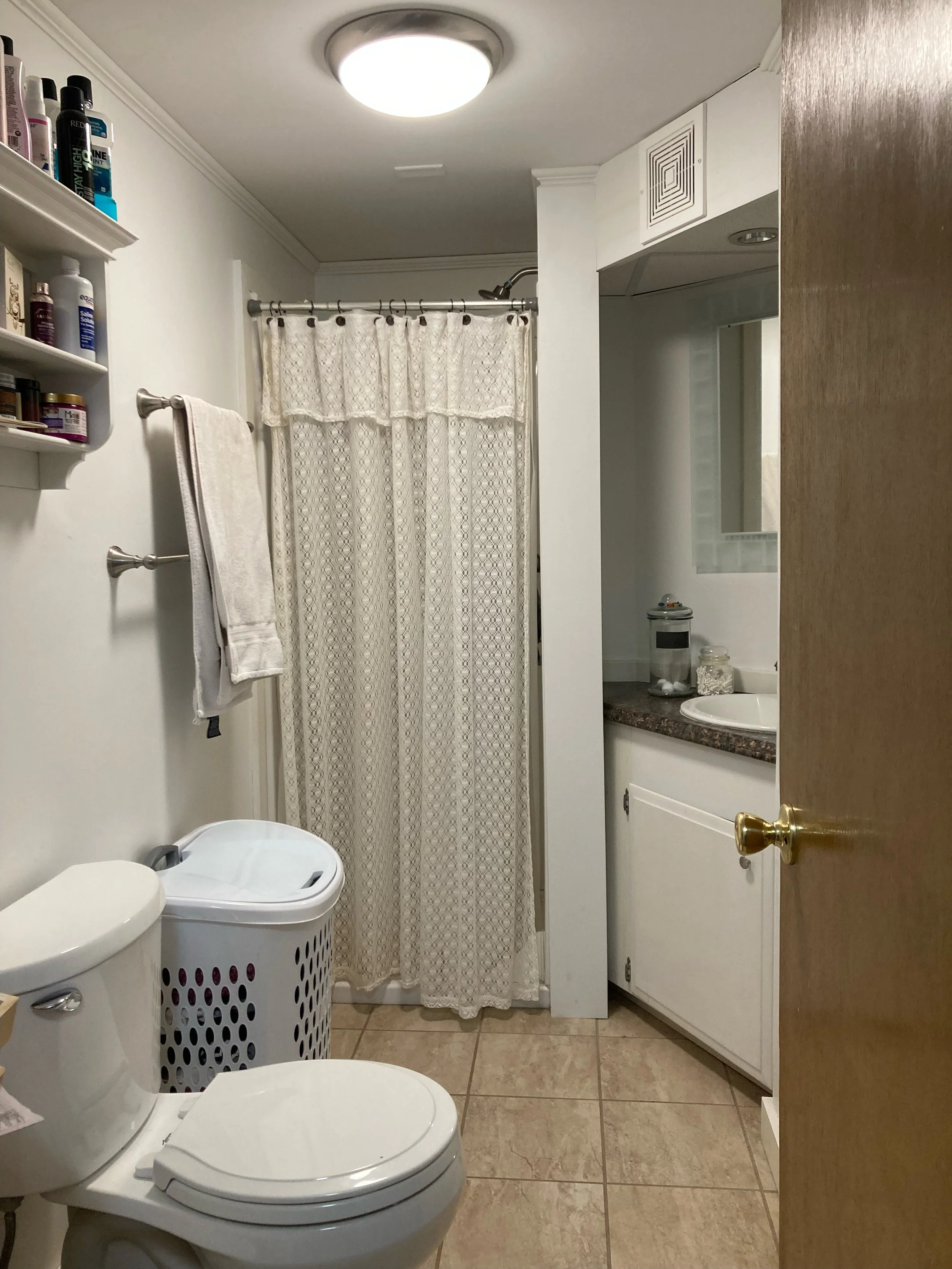 218 Main Street Unit 6 (2 Bedroom) — Apple Tree Apartments