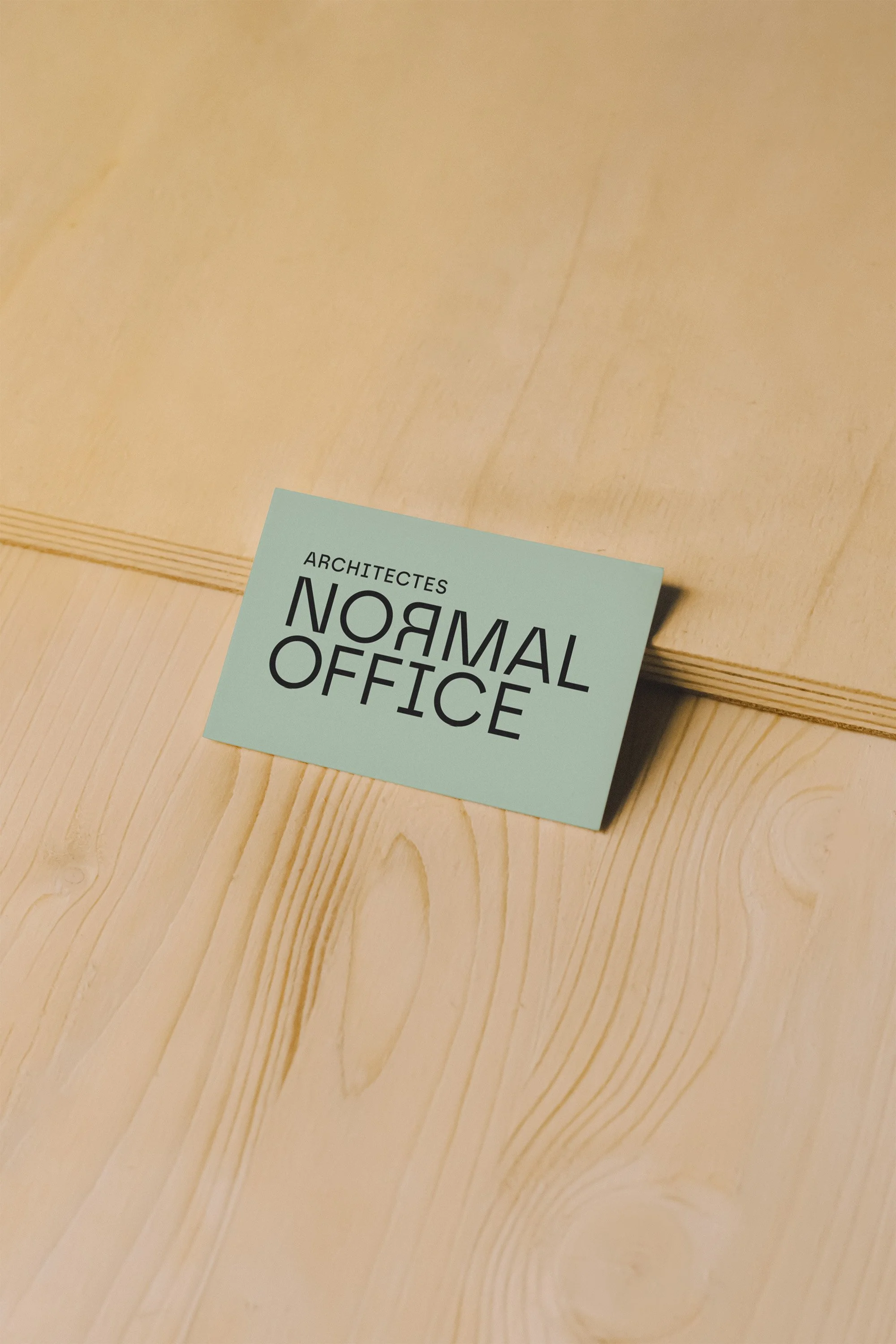 NormalOffice_Branding_BusinessCard_09.jpg
