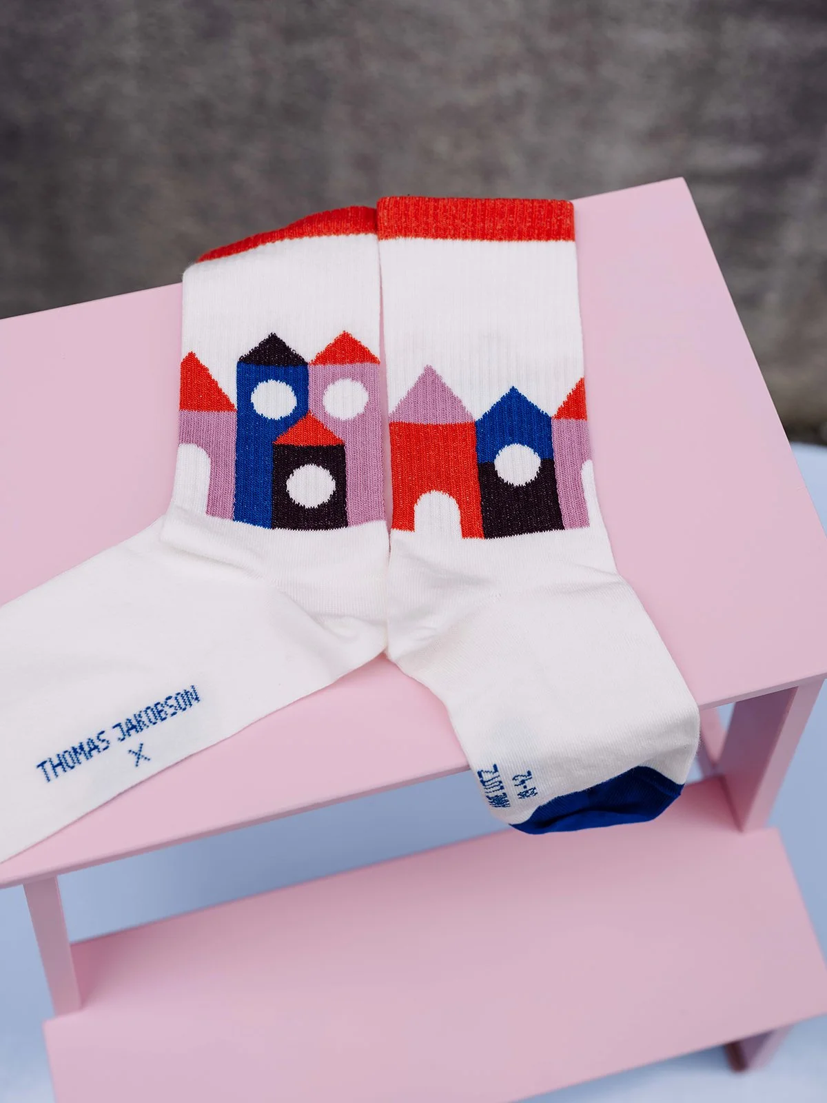 2026_08_ThomasJakobson_Socken_AnneLutz-11_websize.jpg