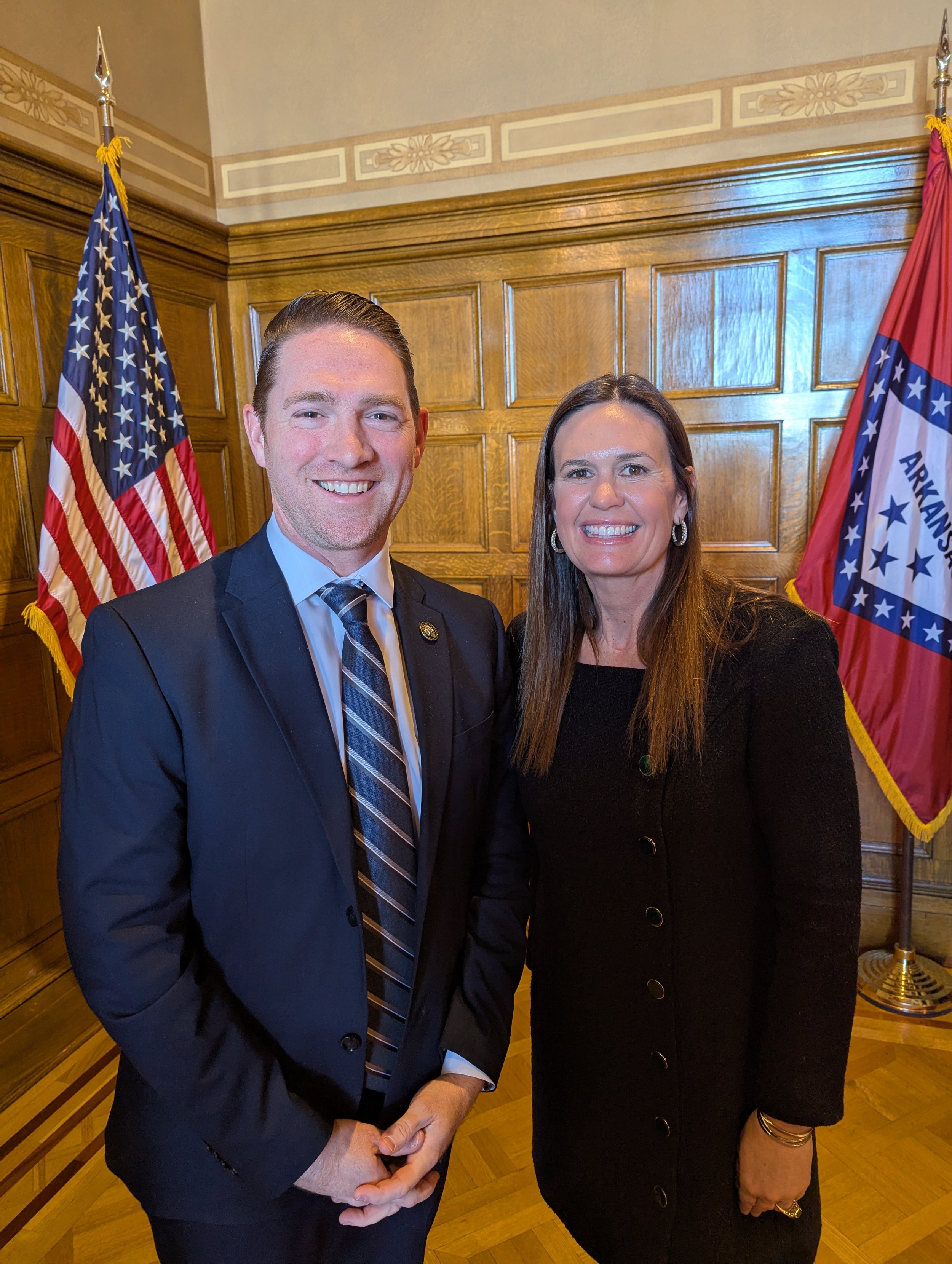 Sen Dees & Gov Sanders.jpg