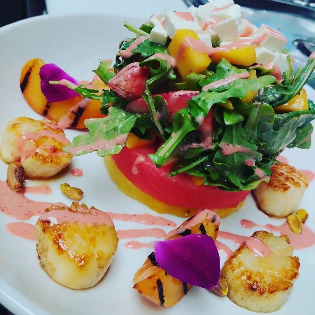 Seared scallops with watermelon, arugula, feta and fruit salad. Delish!!
#freshseafood #scallops #summervibes #goodfood