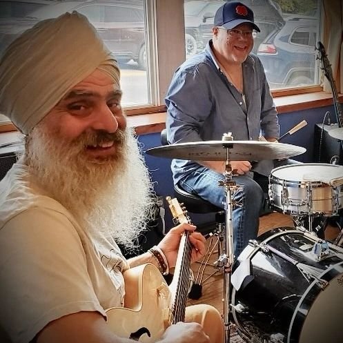Tonight! Pending weather... 🤞🏻🚫🌧

Masala Jazz plays on the @dowdagencies stage from 5-8p 🎶 🪴  This is last Saturday on Strong! 🫨

Tomorrow is the final day!! 👉👉 Don't miss out!

Posted @withregram &bull; @masalajazz_413 Looking forward to sh